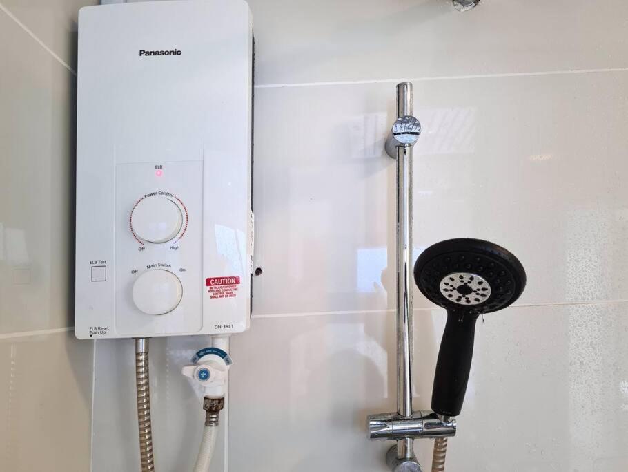 Mosaic Southkey 1 bedroom Mid Valley by GDRAGON HomeStay