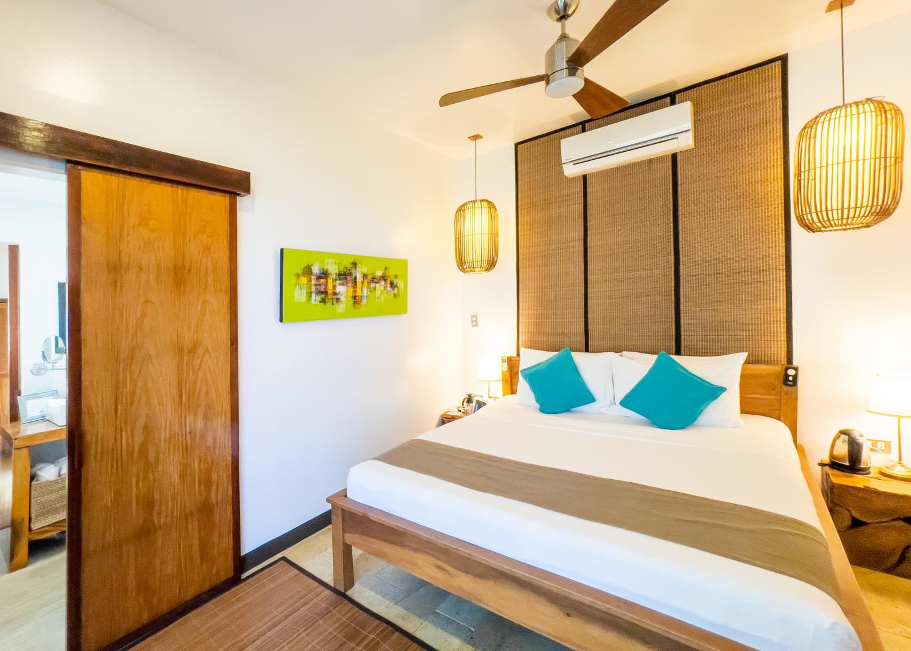 Cadlao Resort and Restaurant
