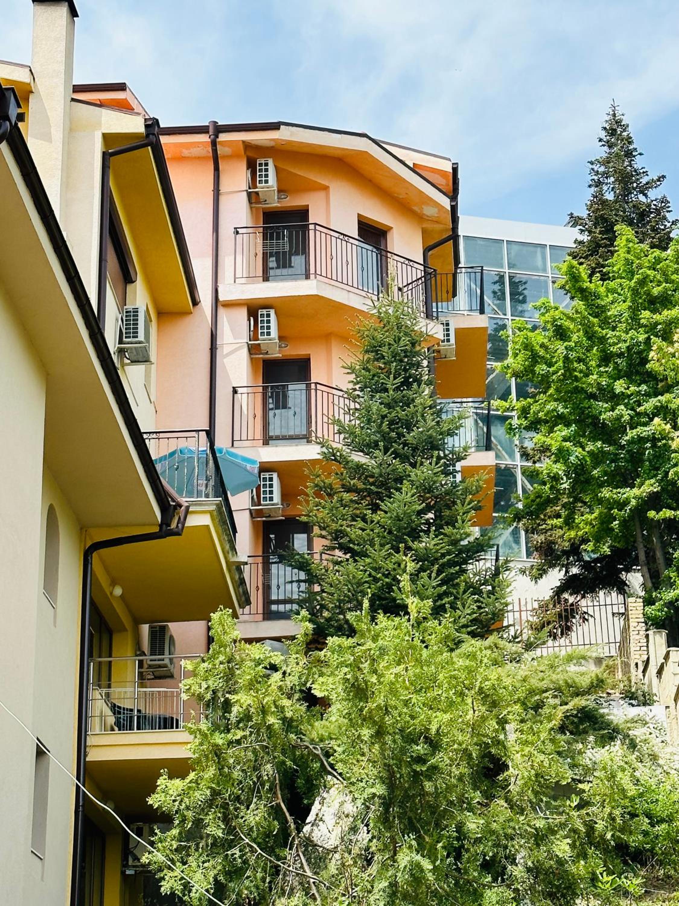 Villa Mari Guest Rooms