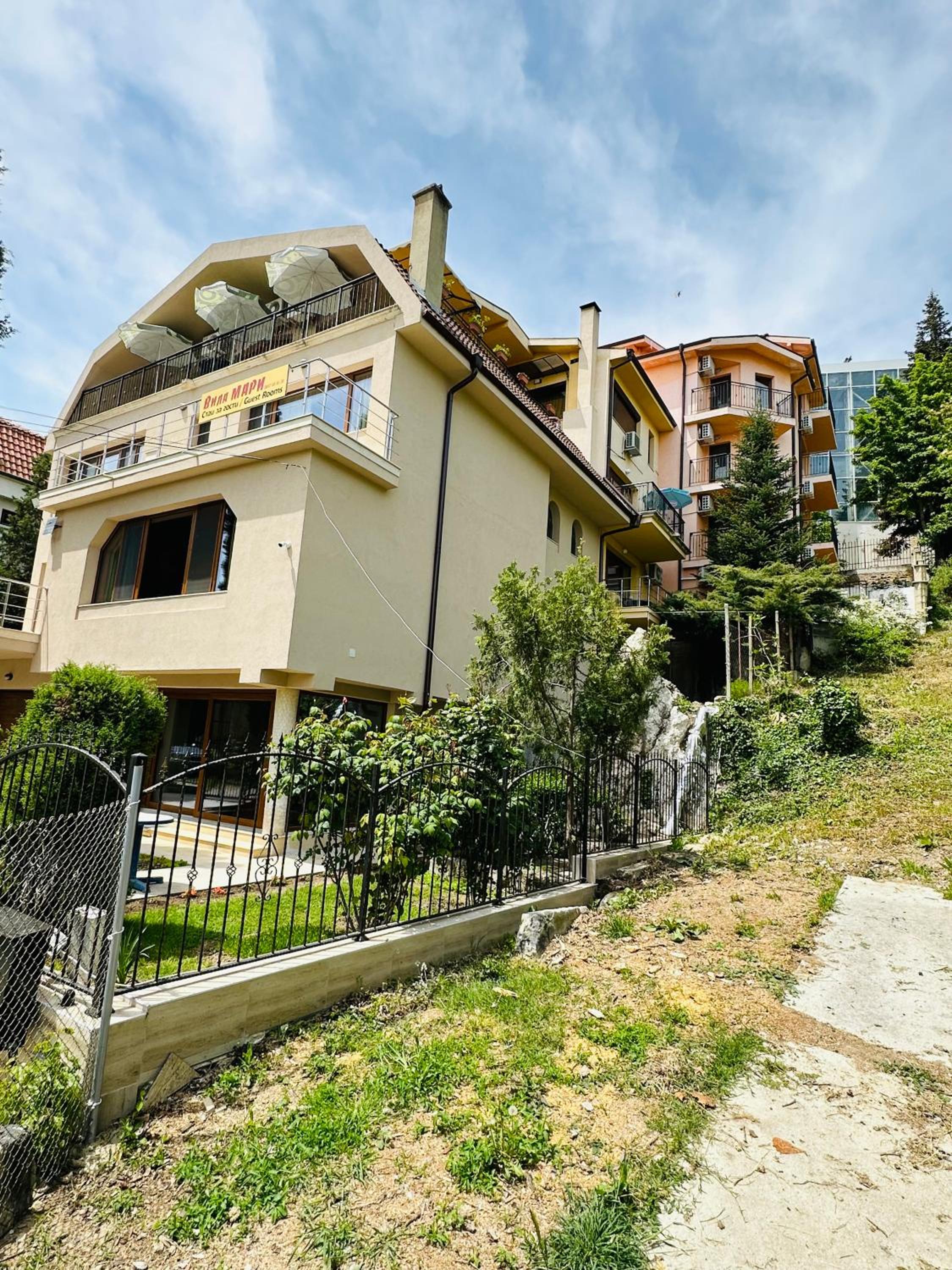 Villa Mari Guest Rooms