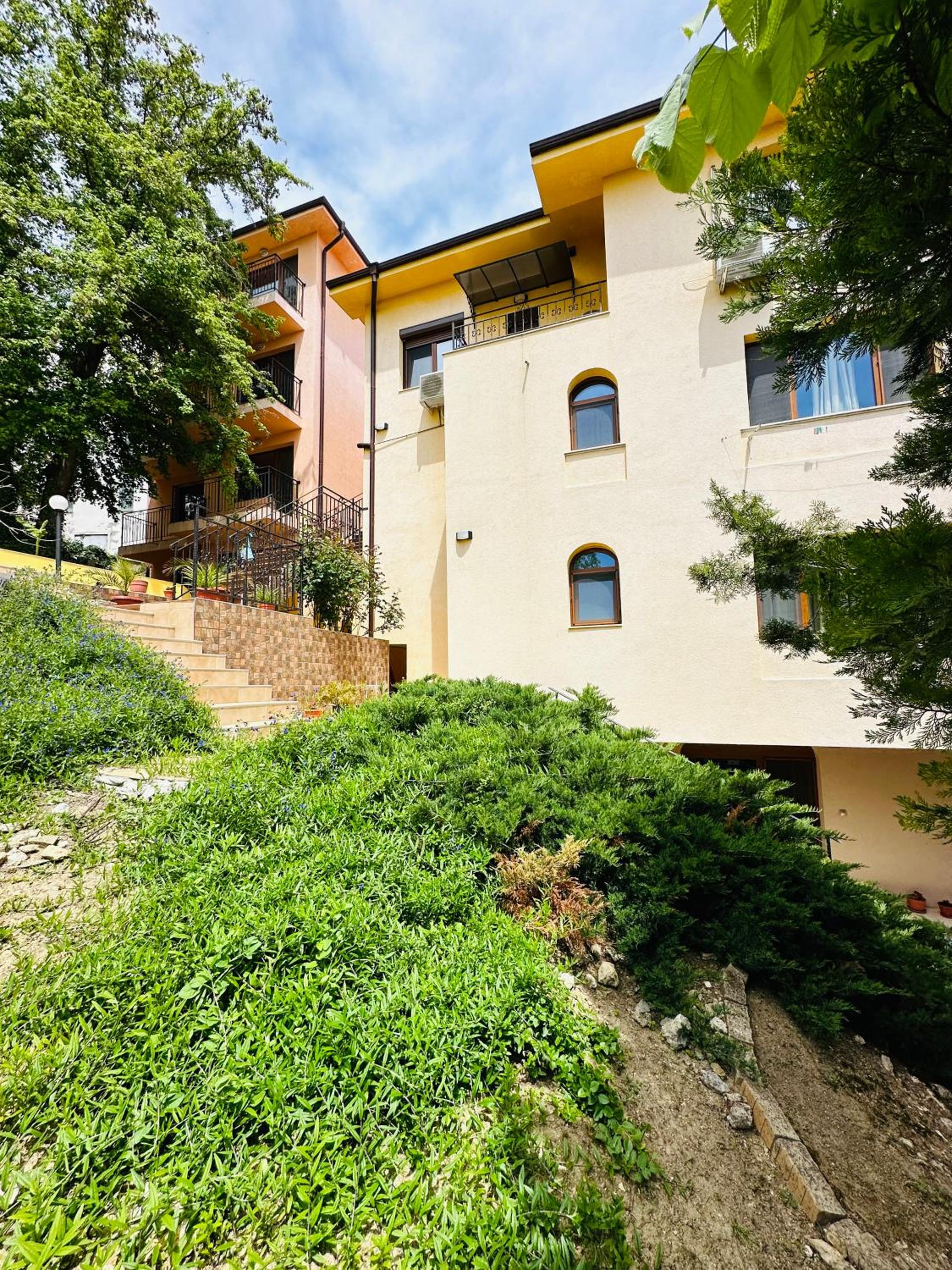 Villa Mari Guest Rooms