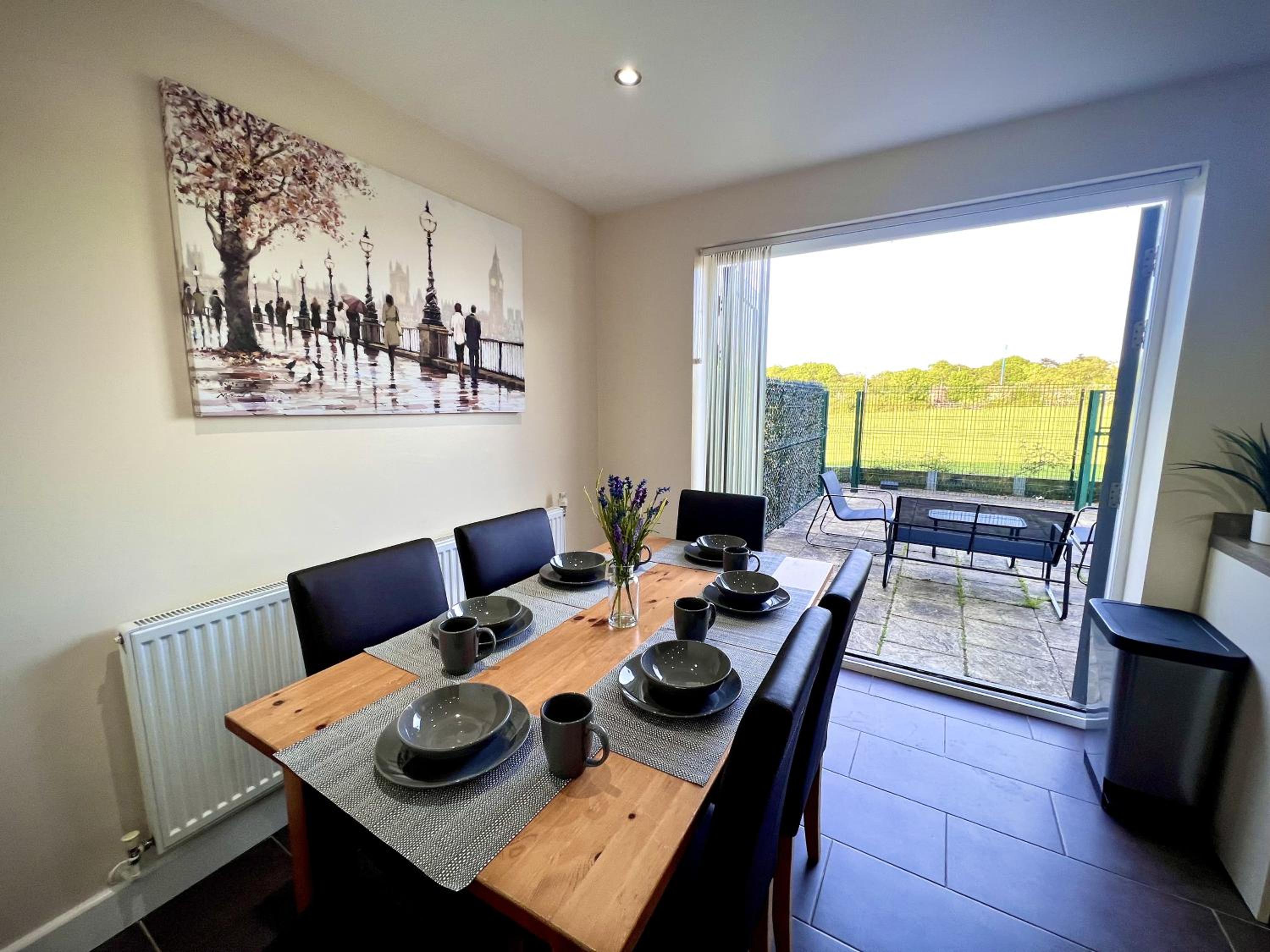 Syster Properties Leicester LE3 Comfy Casa Stay with Free Parking in Quiet Area
