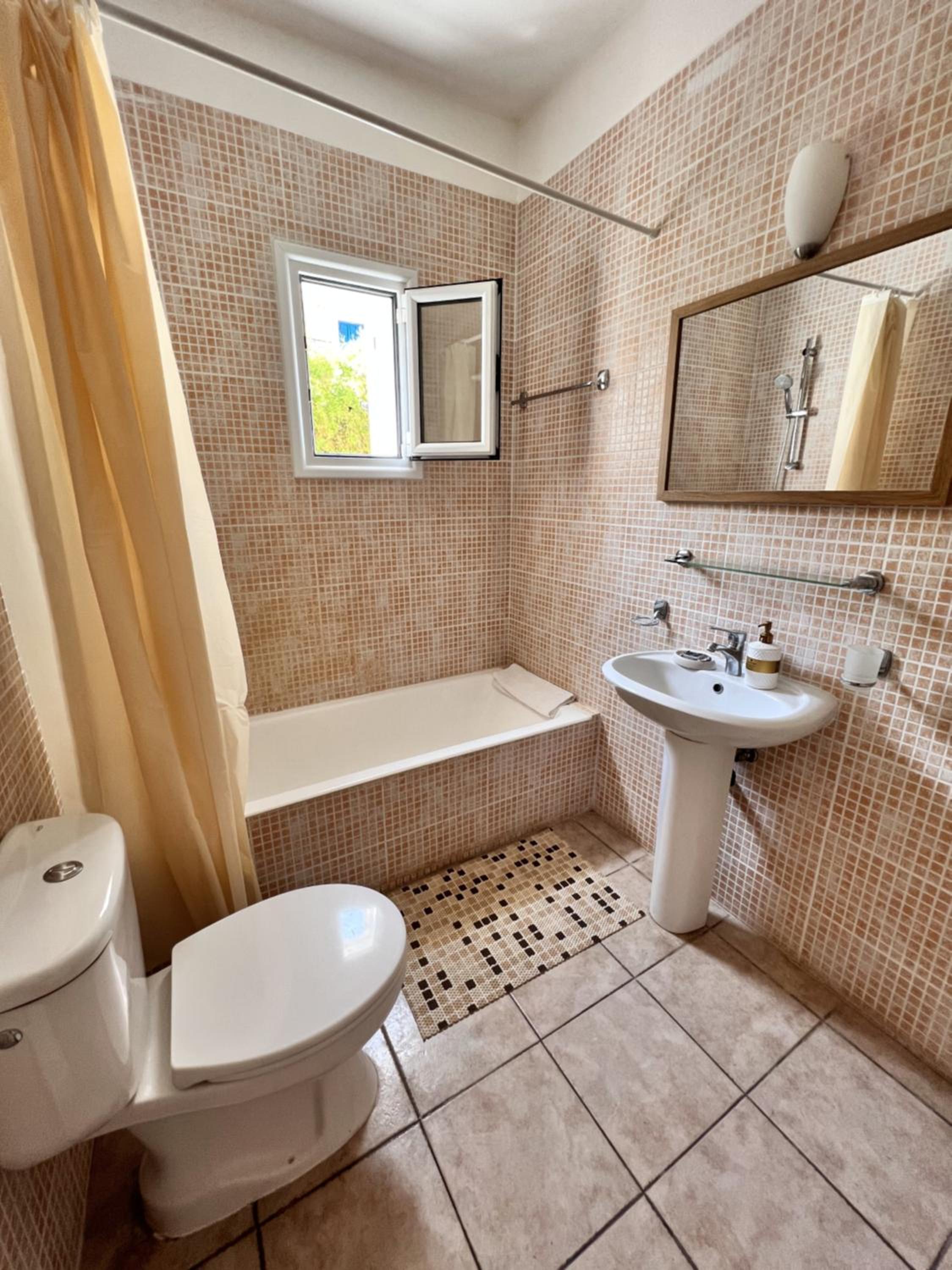 Pafia Sunbeach Townhouse