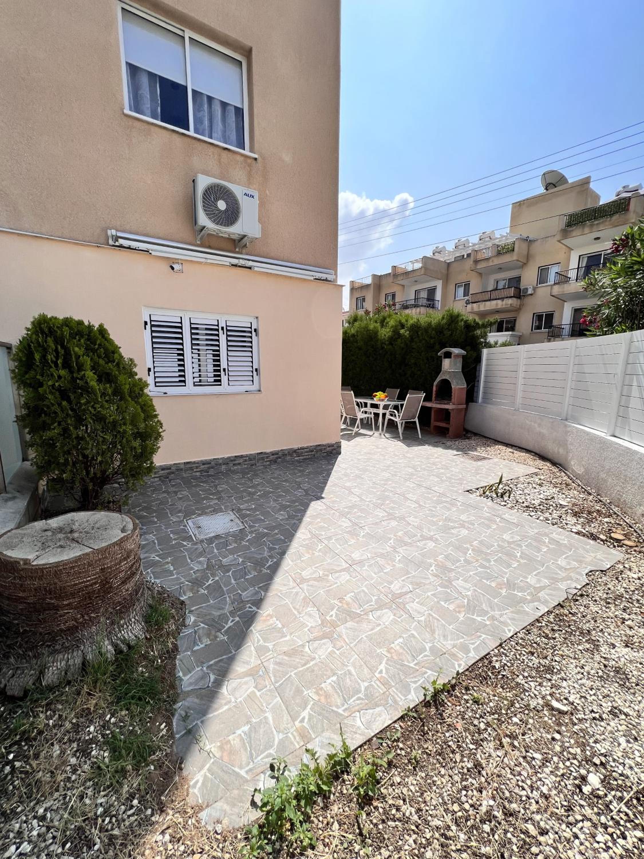 Pafia Sunbeach Townhouse