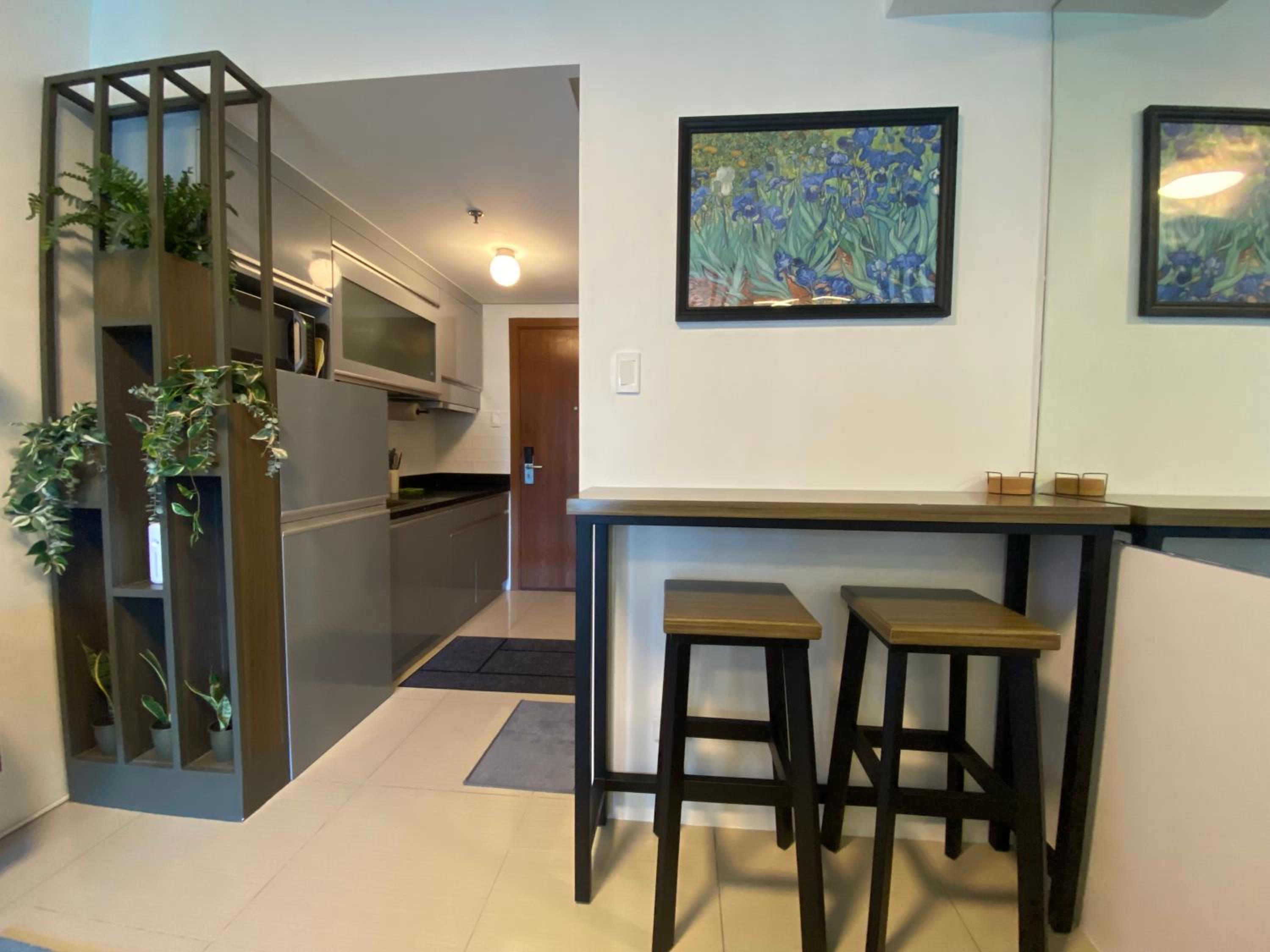 Luxury Condo with Pool View at Shell Residences view 4