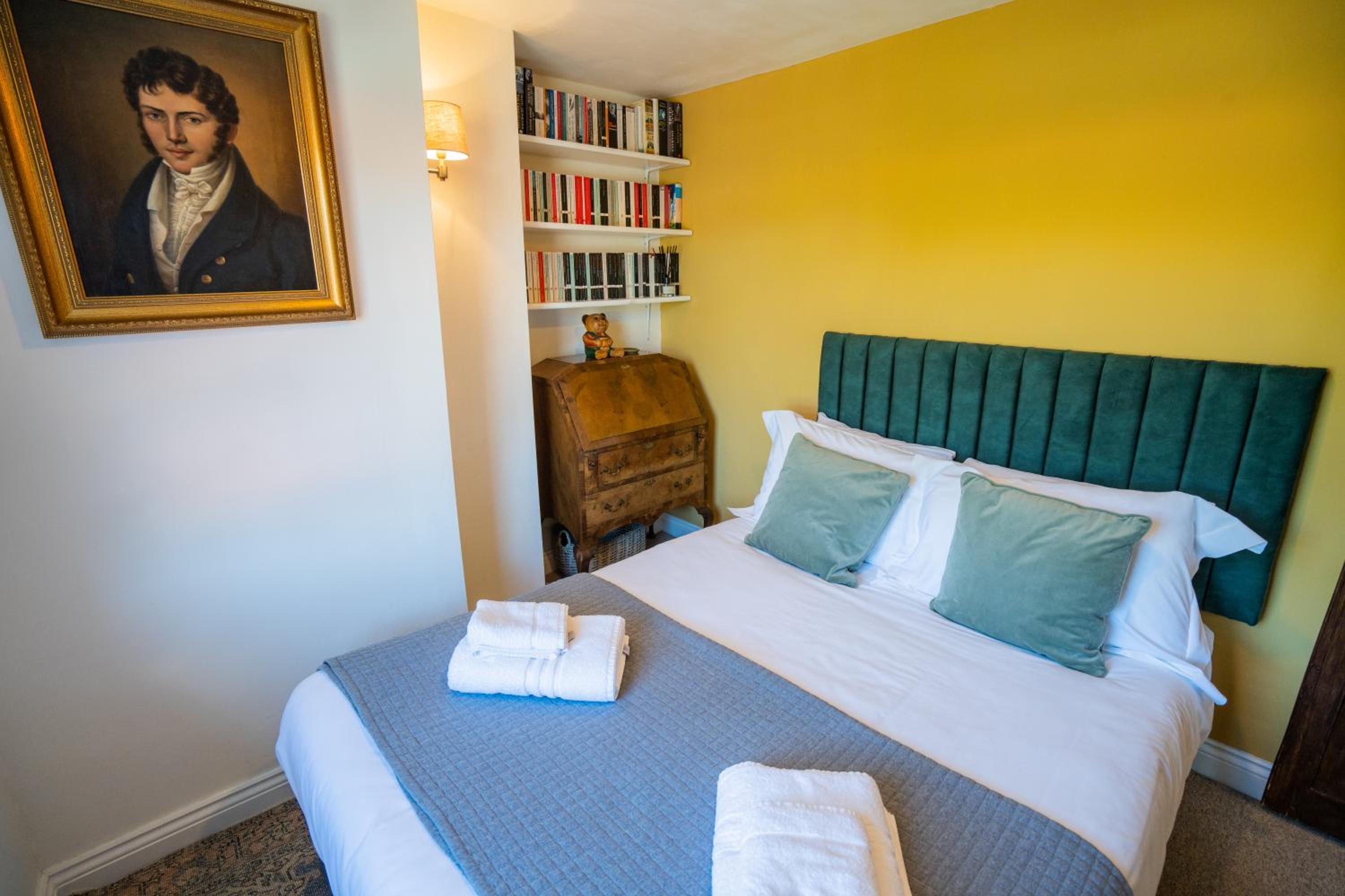Hall Cottage Bramfield Suffolk view 4