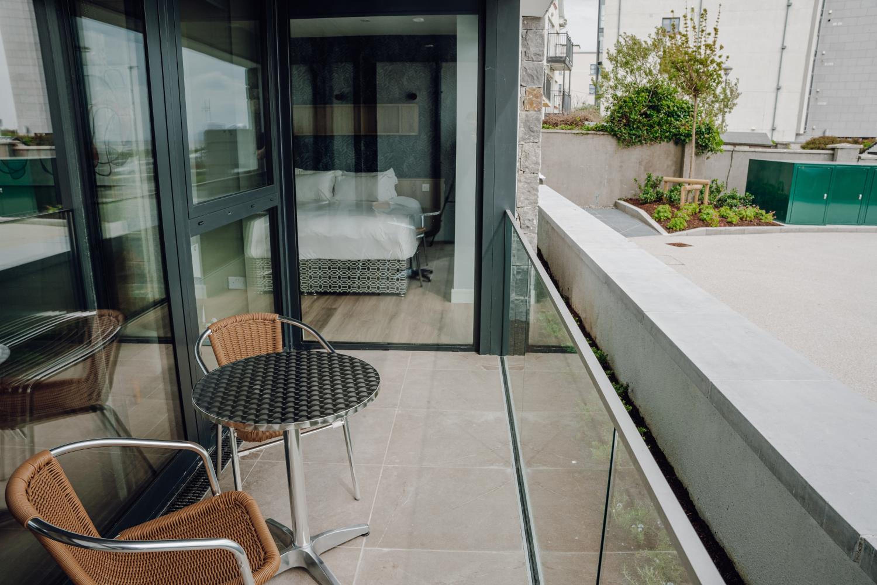 Shoreline Apartments view 4