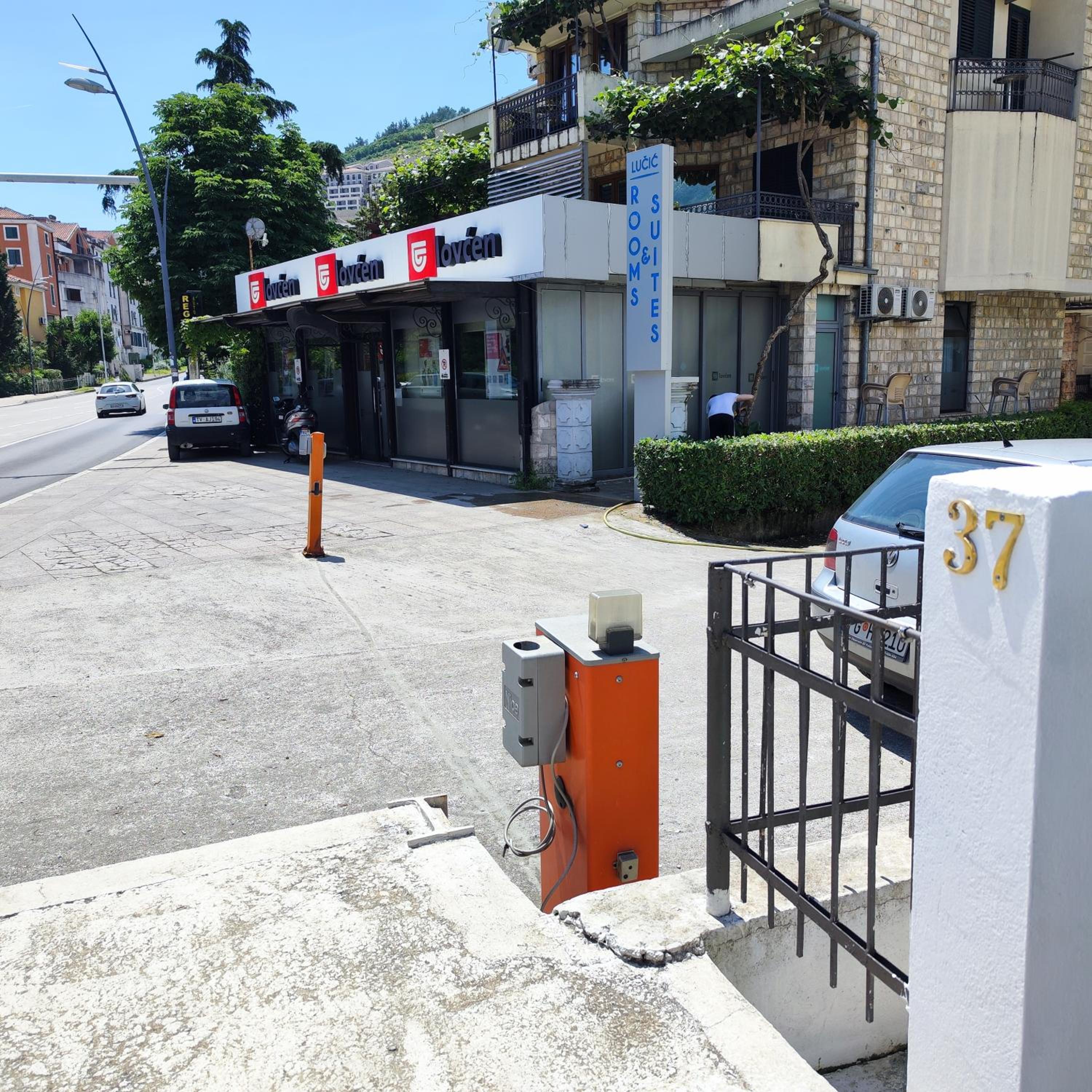 Real Apartments