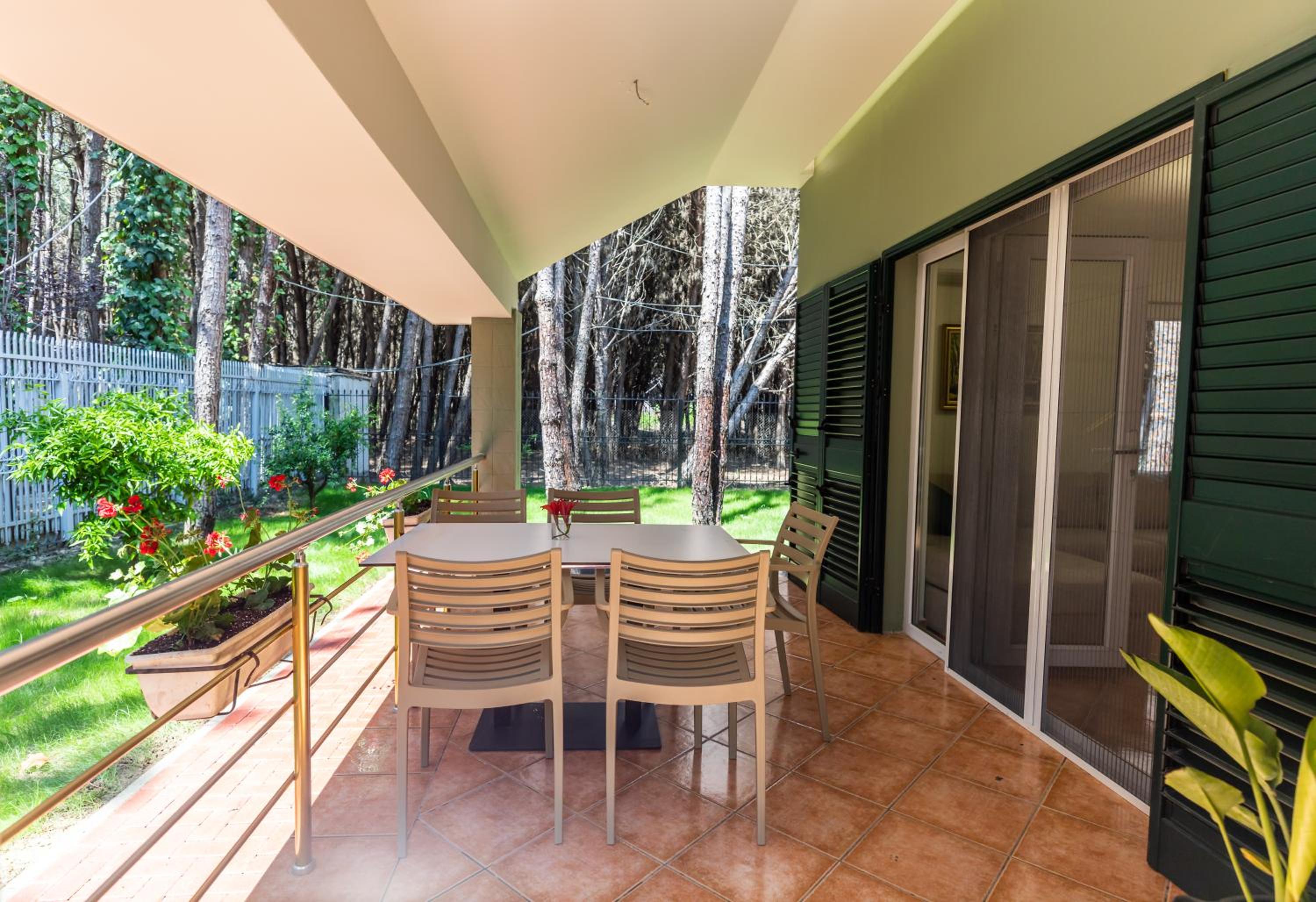 Forest Cottage - middle of forest & near the beach