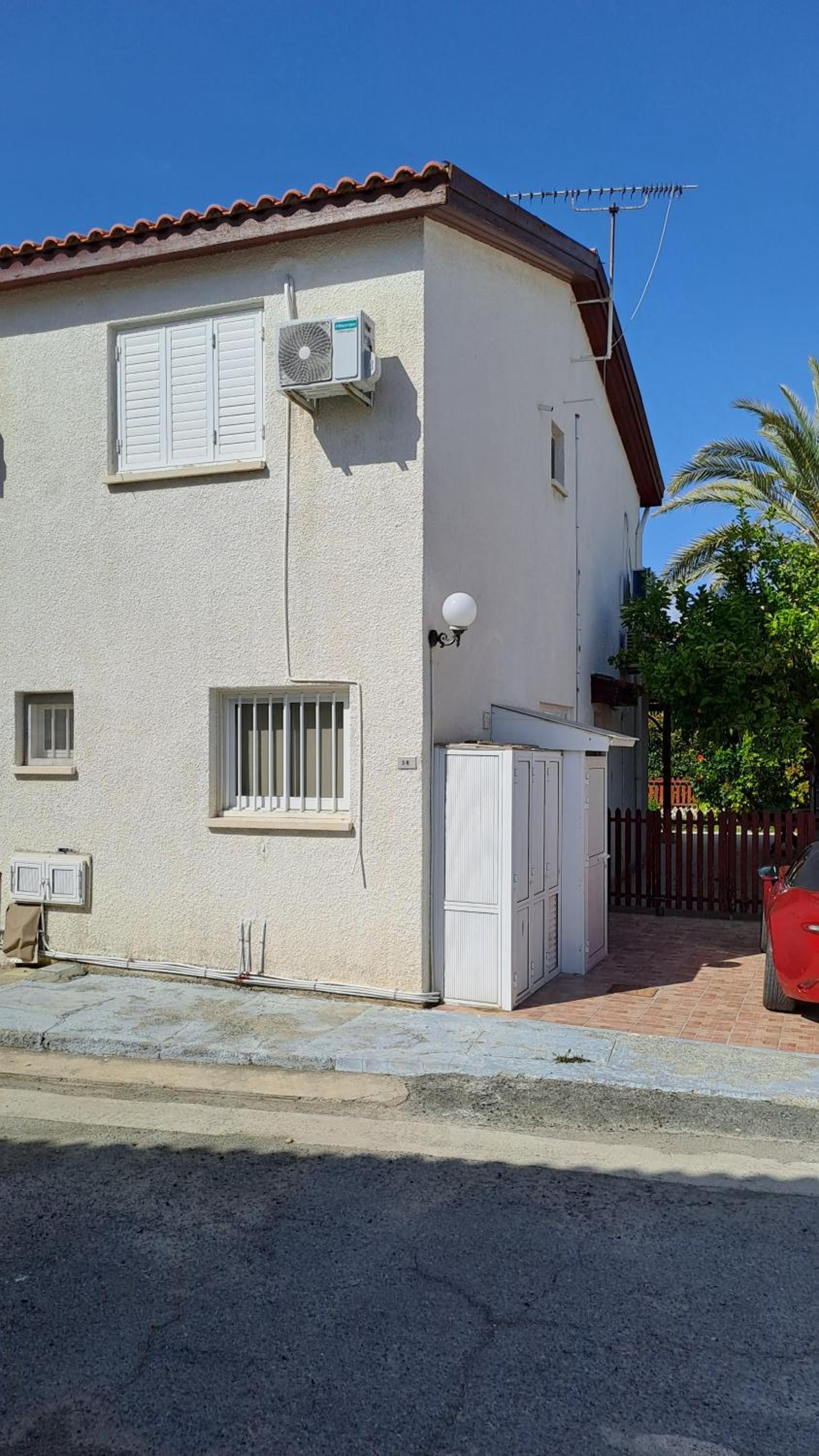 Comfortable 2BR Seaside House & Free Parking