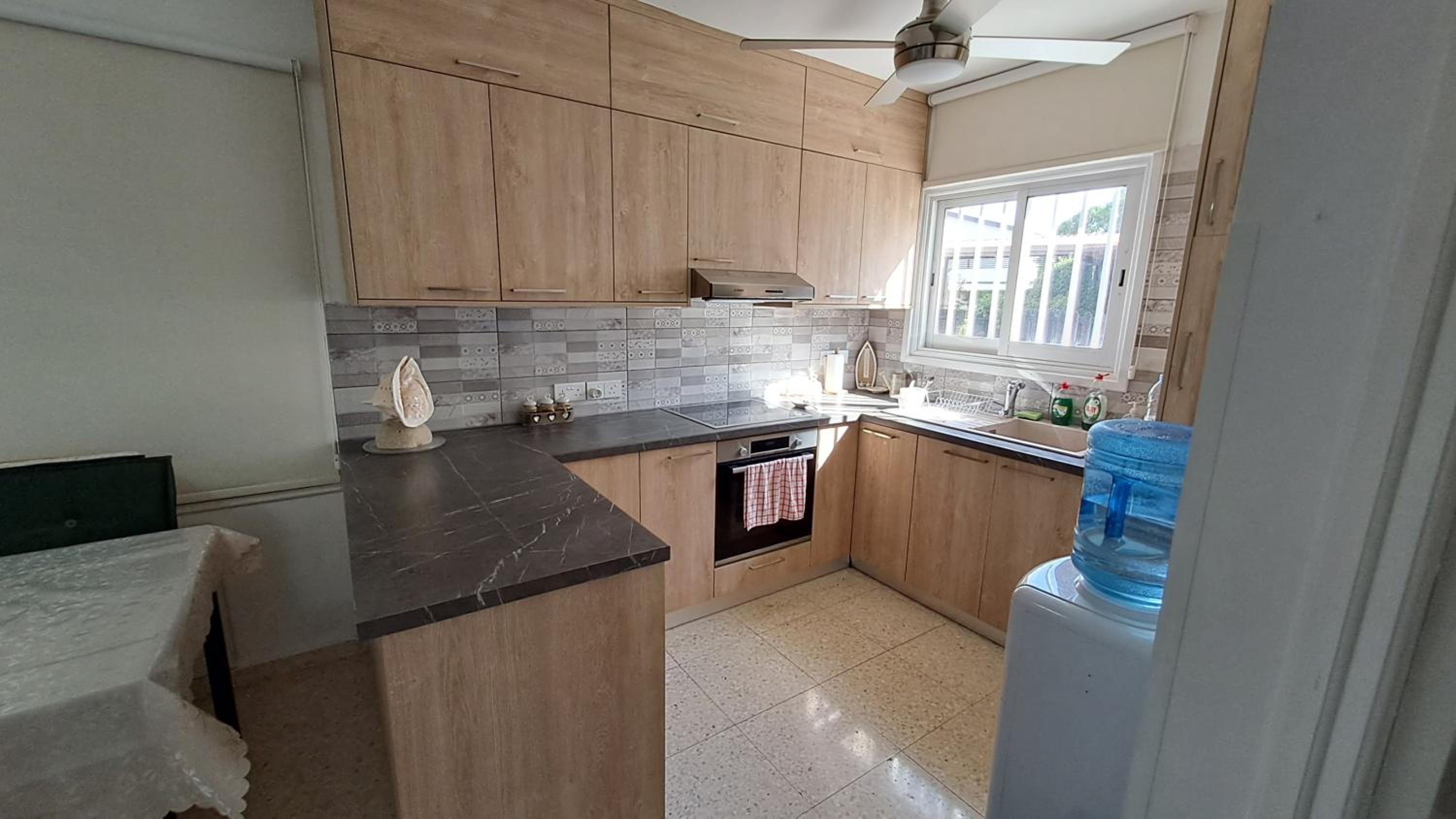 Comfortable 2BR Seaside House & Free Parking