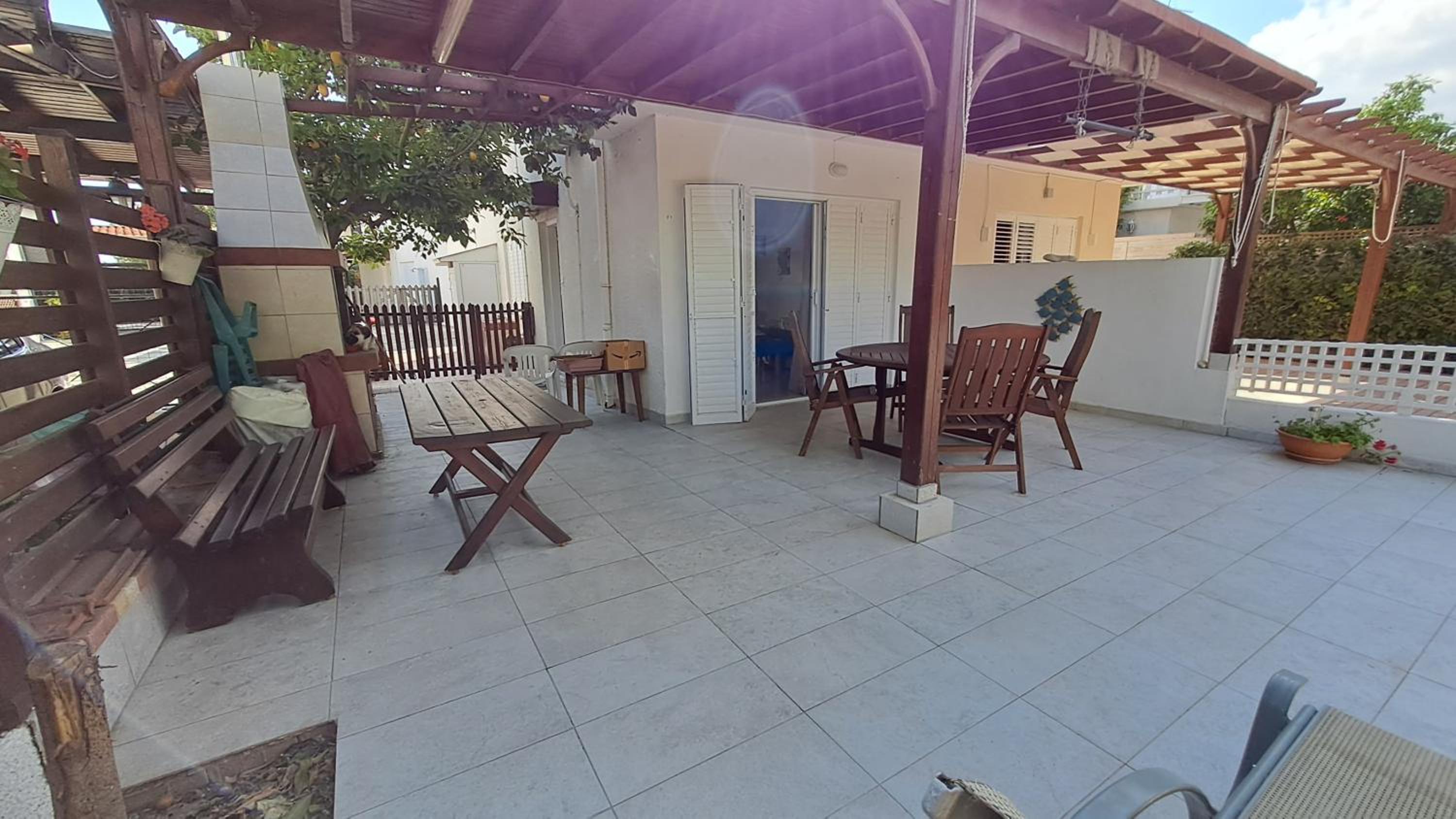 Comfortable 2BR Seaside House & Free Parking