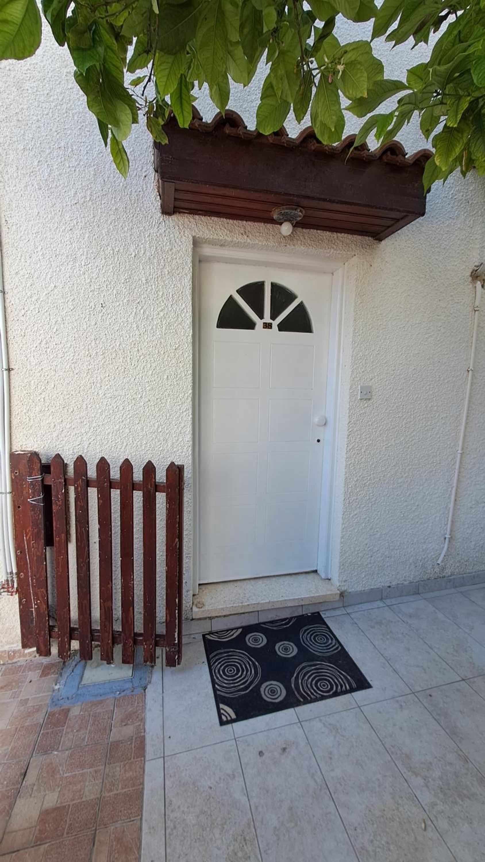 Comfortable 2BR Seaside House & Free Parking