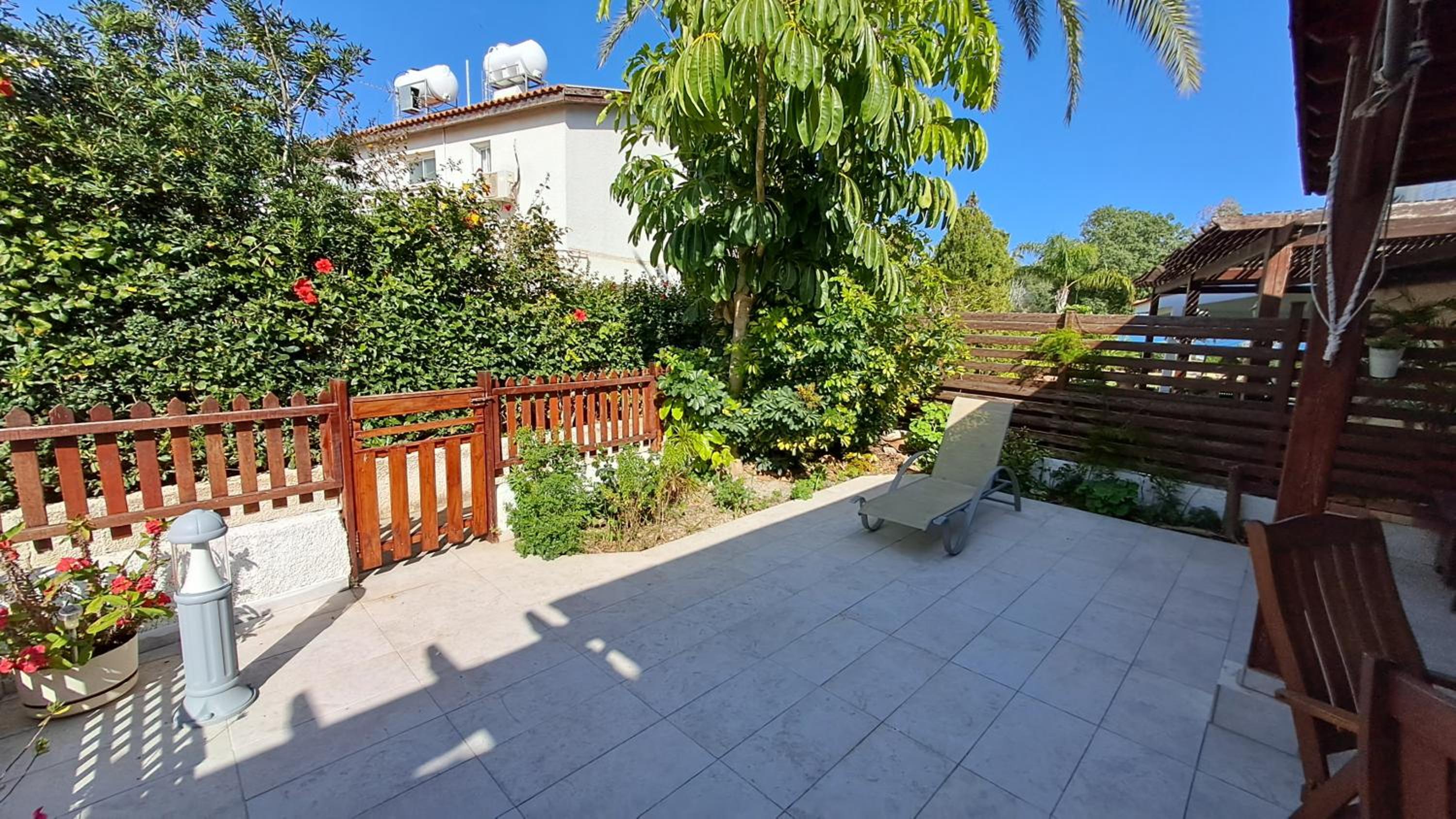 Comfortable 2BR Seaside House & Free Parking
