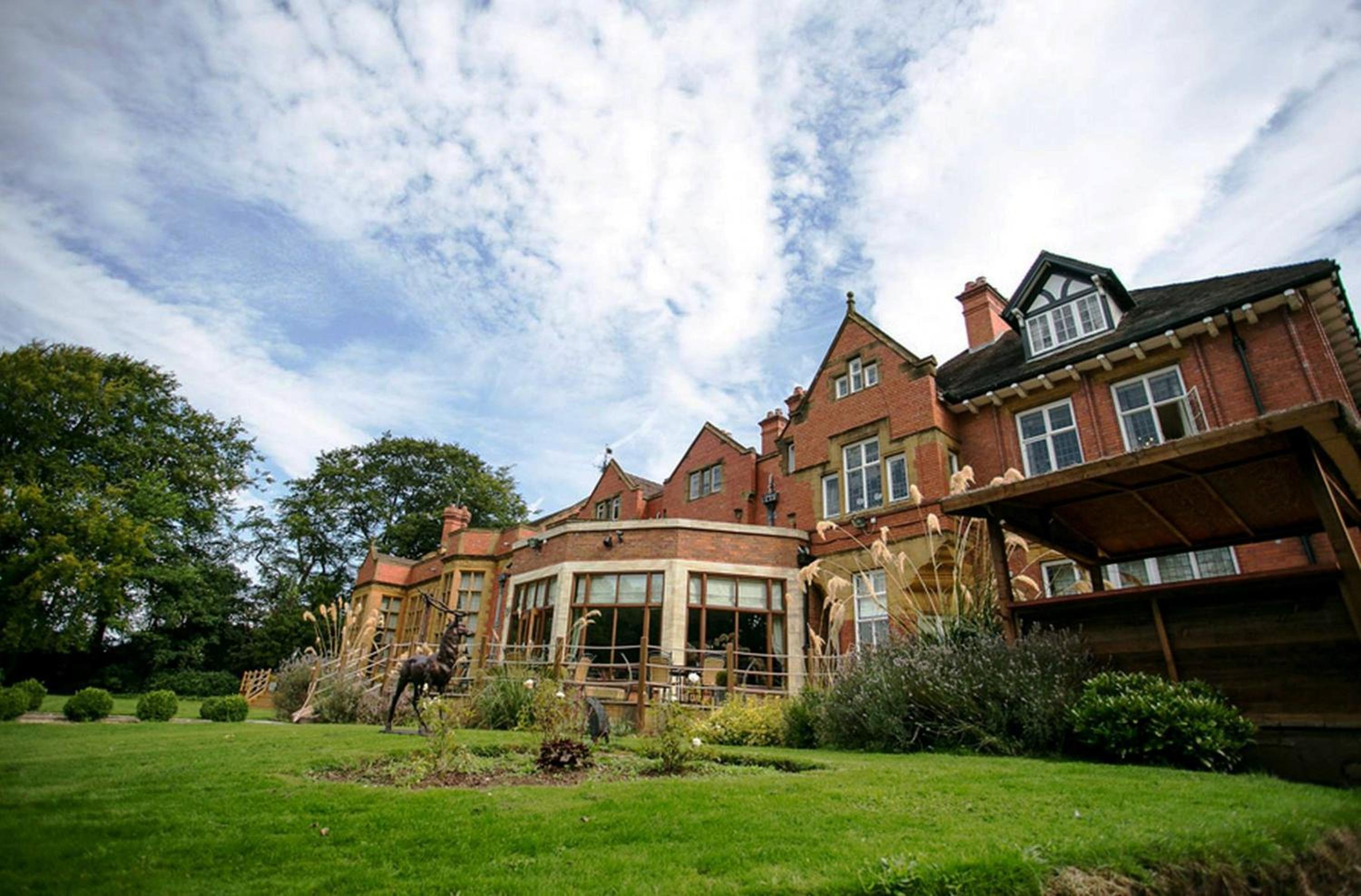 Wolverhampton Vacations - The Mount Country Manor Hotel  Golf Wolverhampton - Property Image 1
