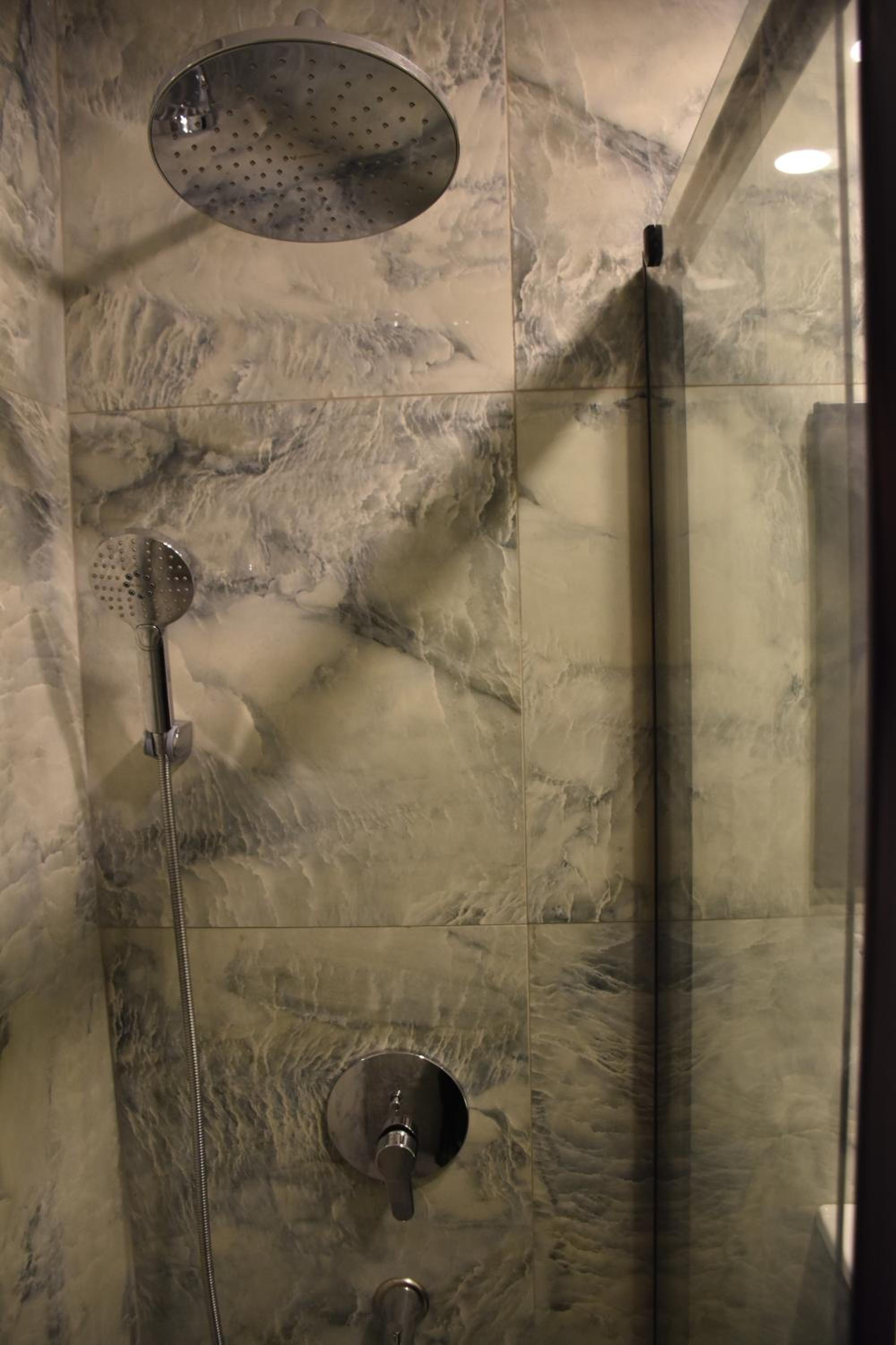 Shishly Palace Otel - Image 17