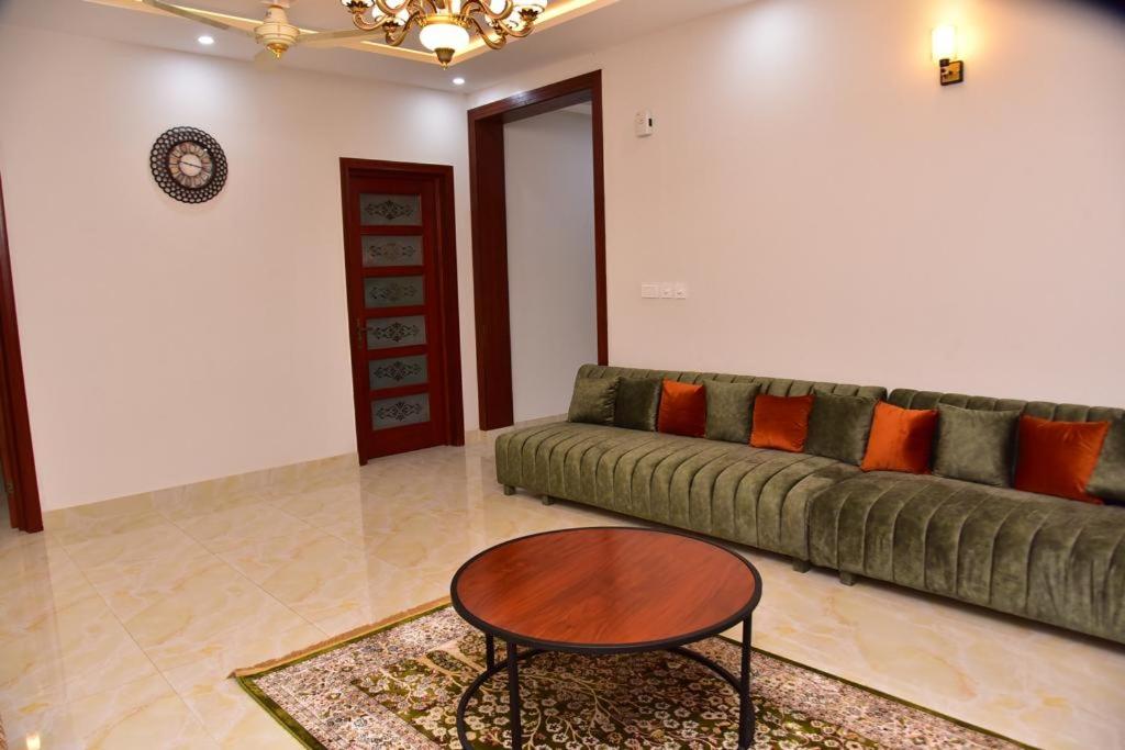 Canadian inn G13 Islamabad view 5
