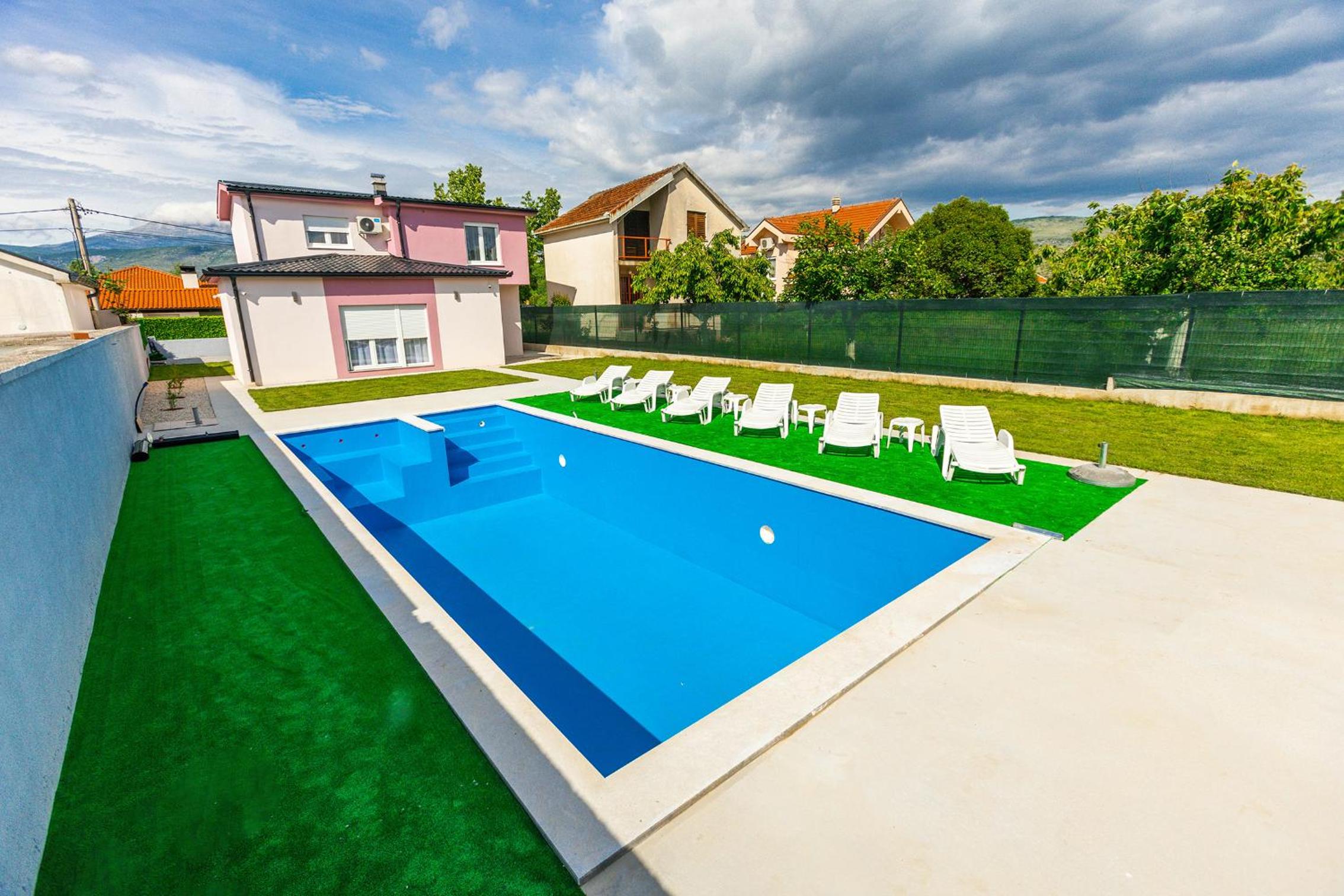 Villa Deluxe Buna