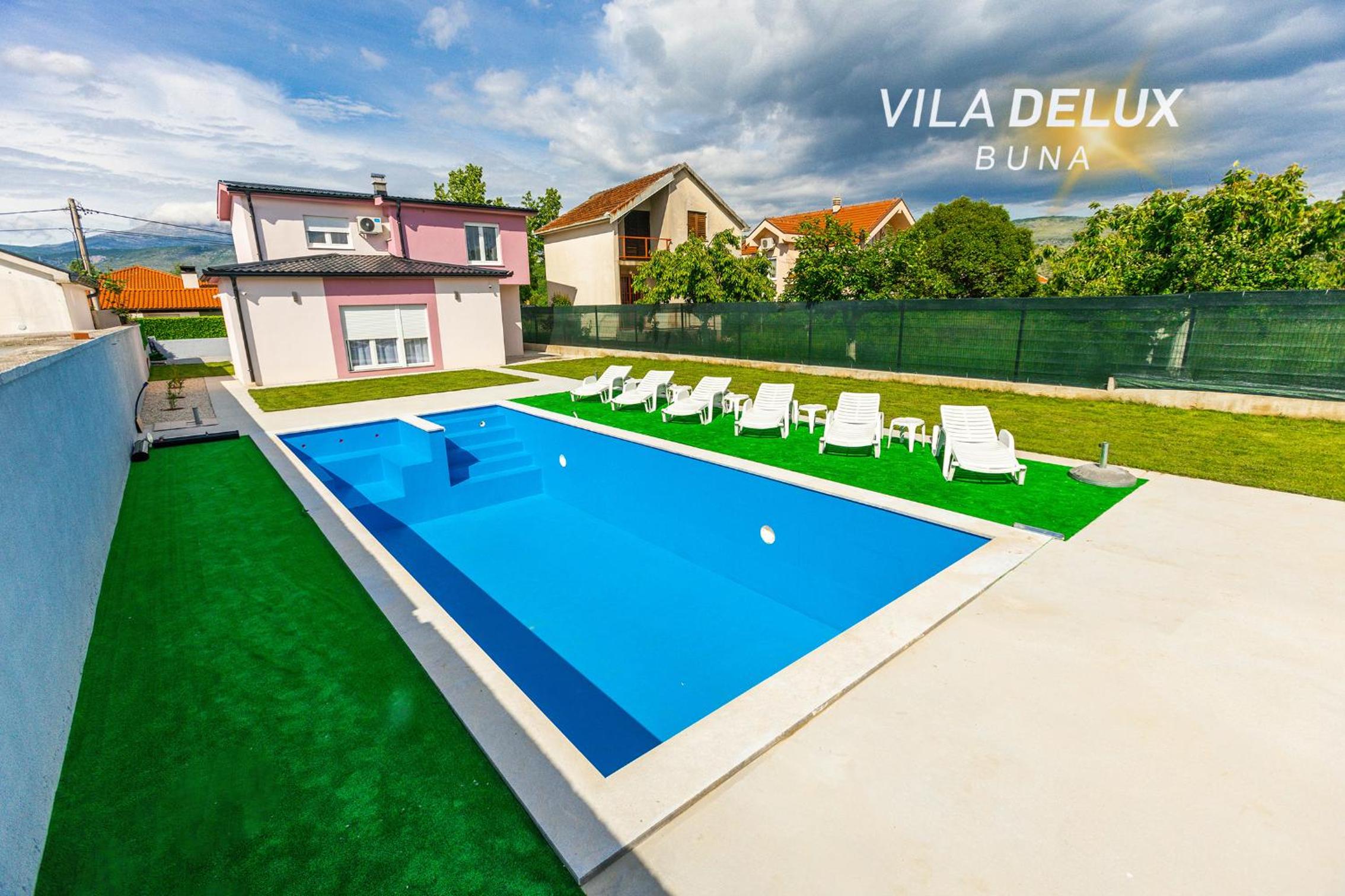 Villa Deluxe Buna