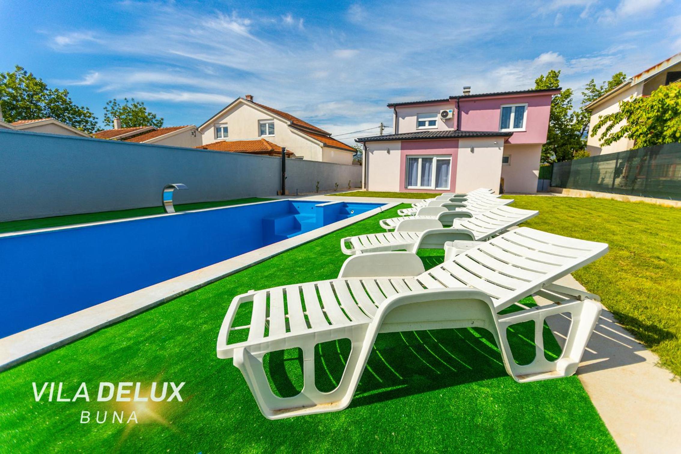 Villa Deluxe Buna
