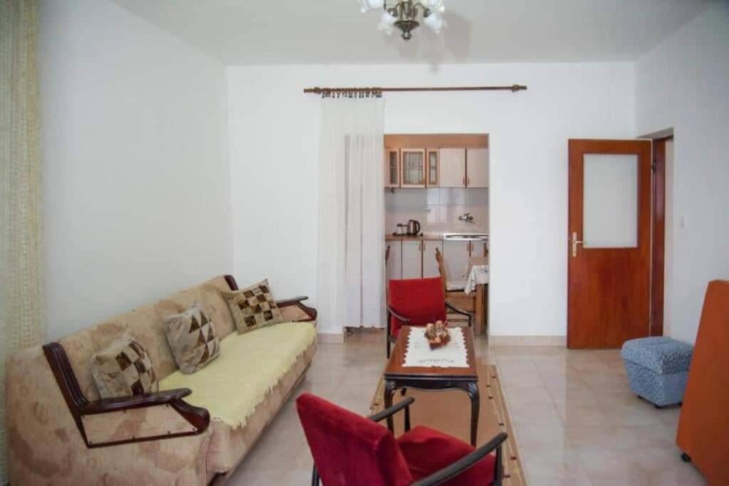 Lidija Apartments