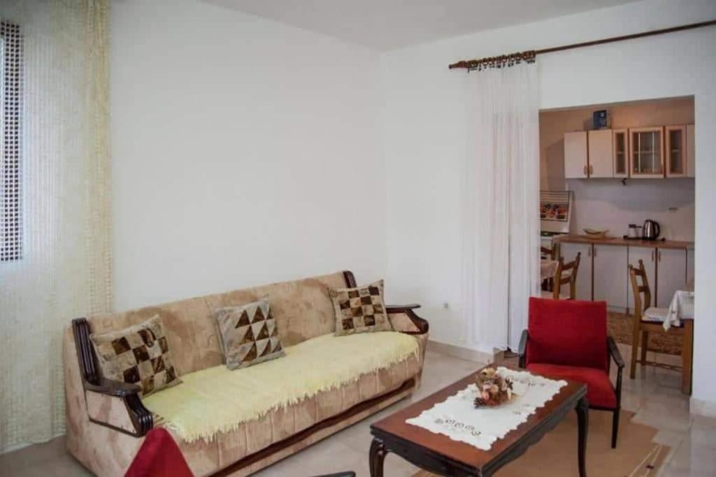Lidija Apartments
