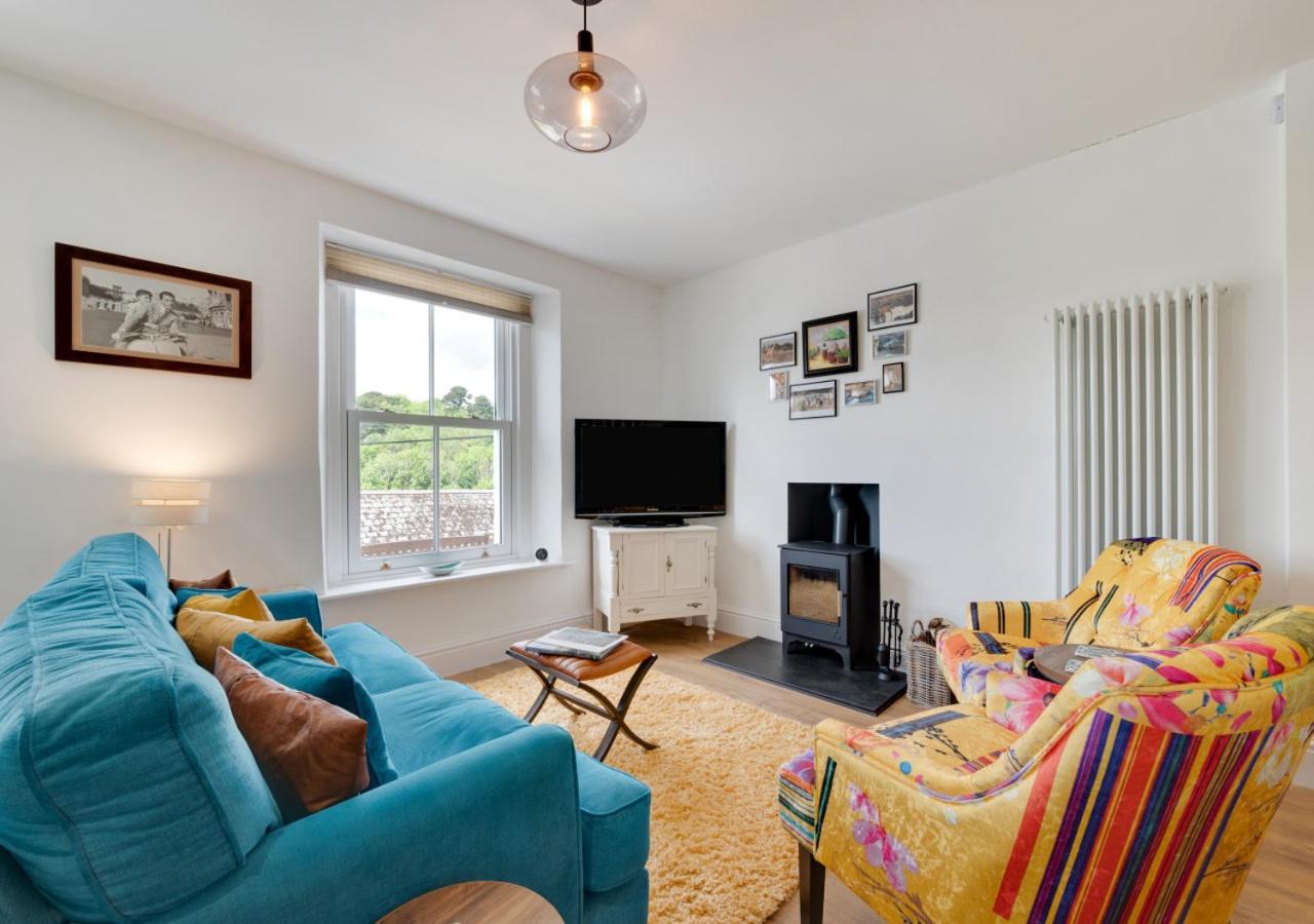 2 Bed in Kingswear oc-bc1505
