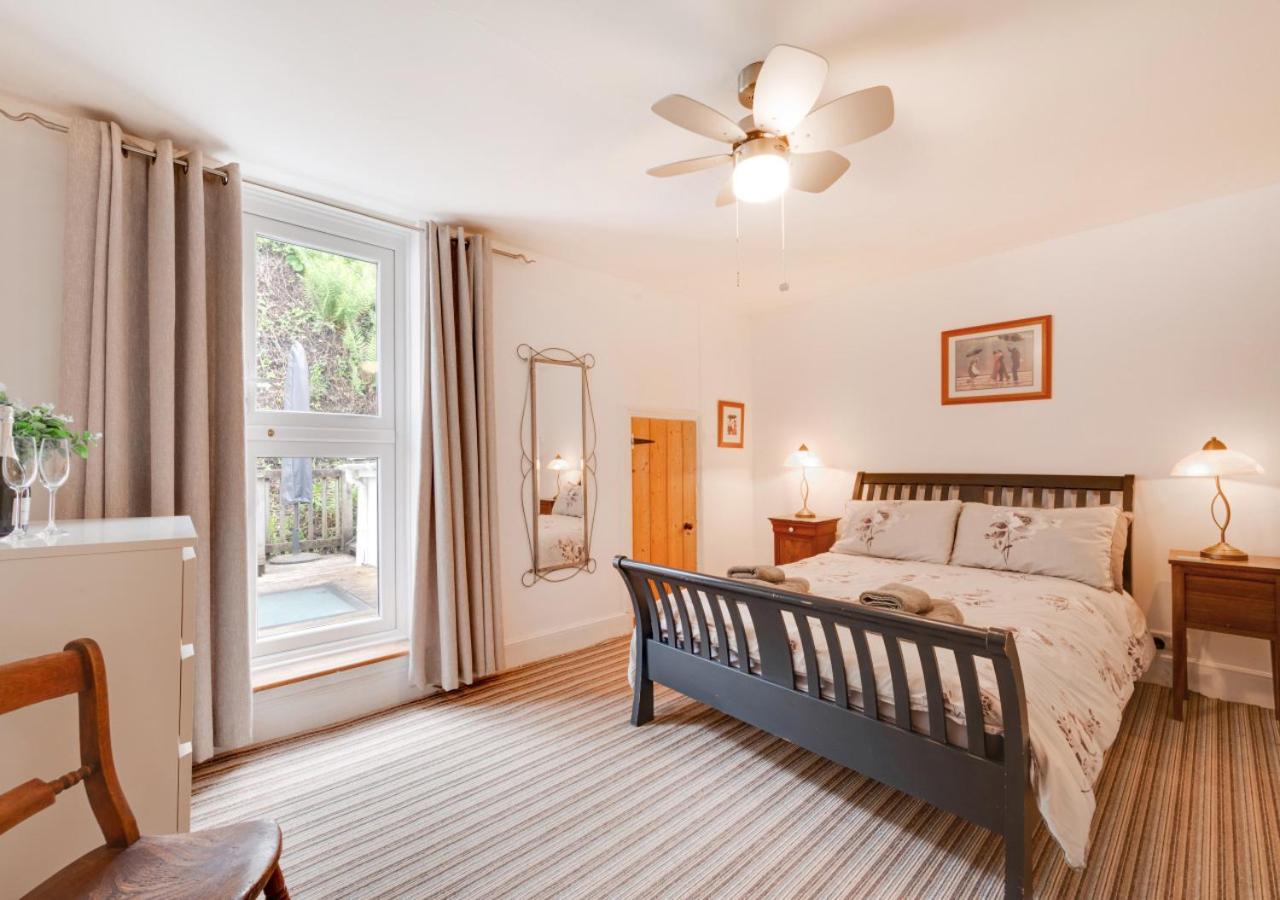 2 Bed in Kingswear oc-bc1505