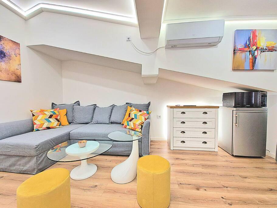 Art Apartment + 2BD parking space
