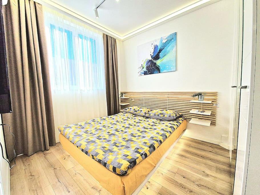 Art Apartment + 2BD parking space