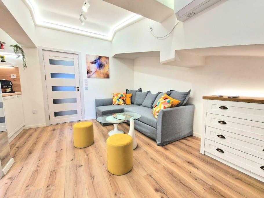 Art Apartment + 2BD parking space