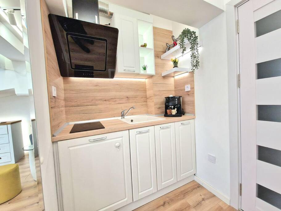 Art Apartment + 2BD parking space