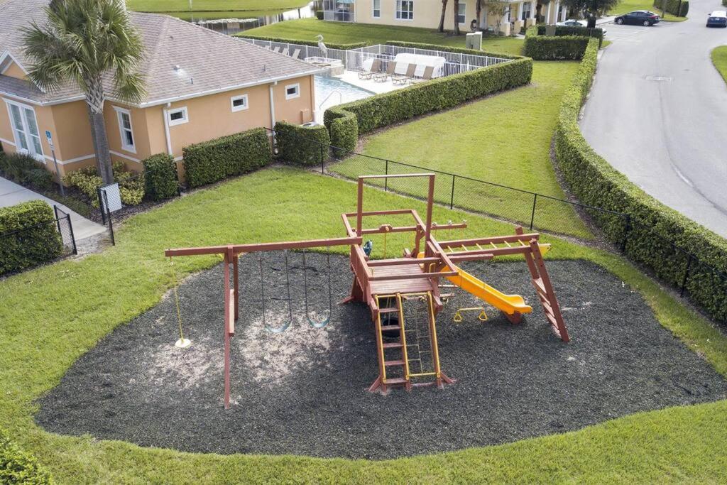 Mickey Mouse Magical Townhome near Disney - SER01