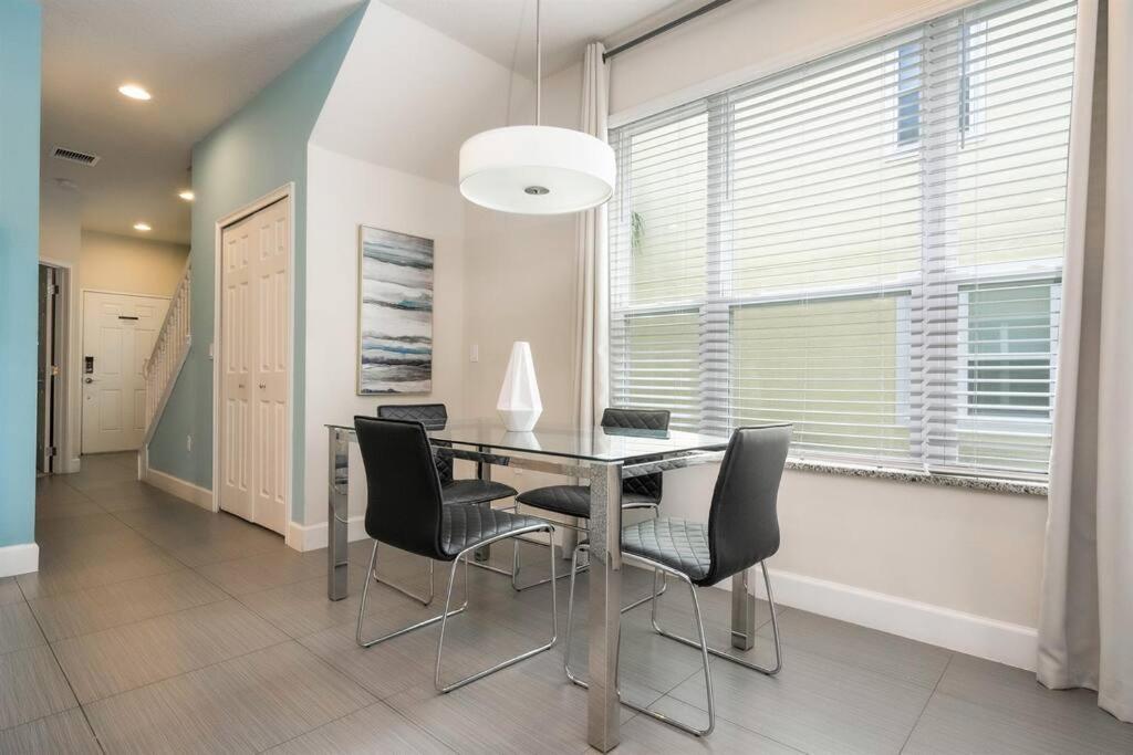 Mickey Mouse Magical Townhome near Disney - SER01
