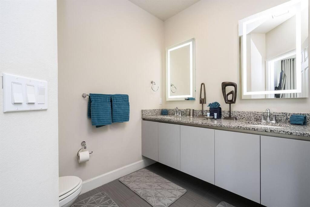 Mickey Mouse Magical Townhome near Disney - SER01