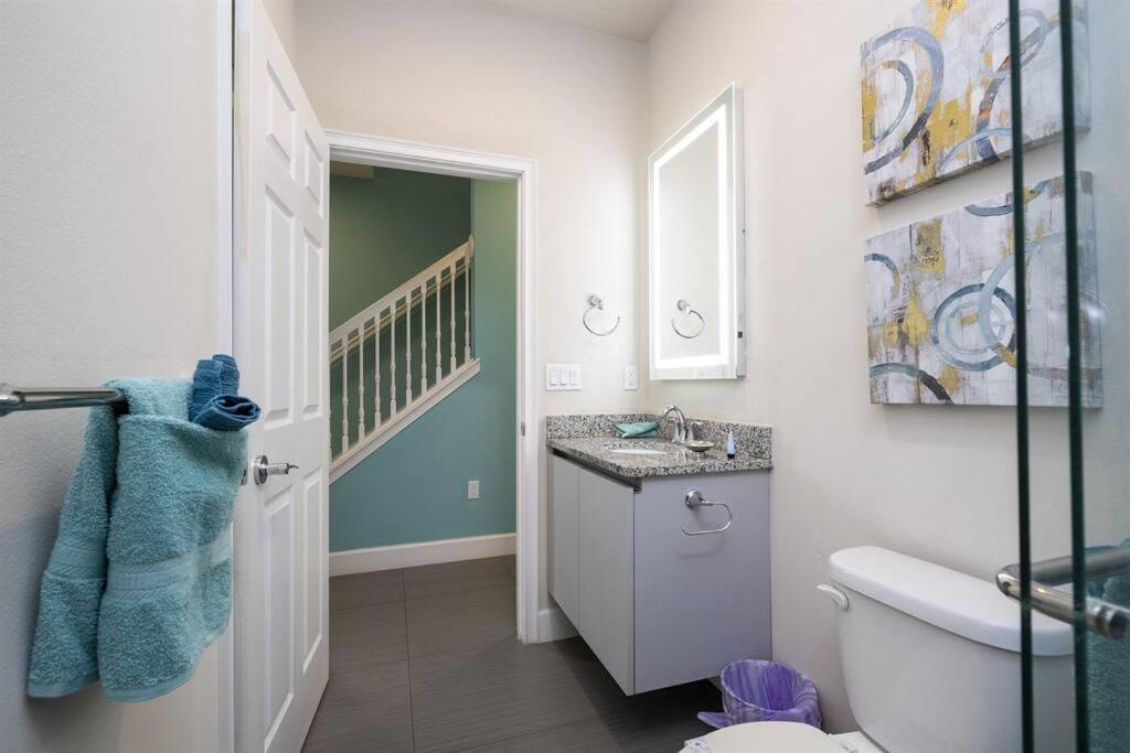 Mickey Mouse Magical Townhome near Disney - SER01