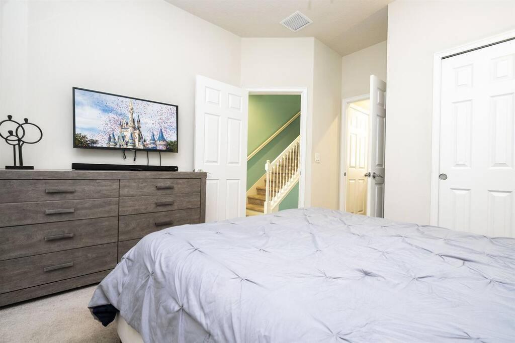 Mickey Mouse Magical Townhome near Disney - SER01