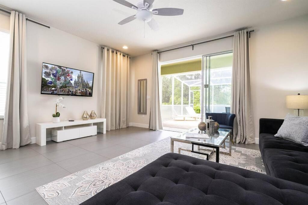 Mickey Mouse Magical Townhome near Disney - SER01
