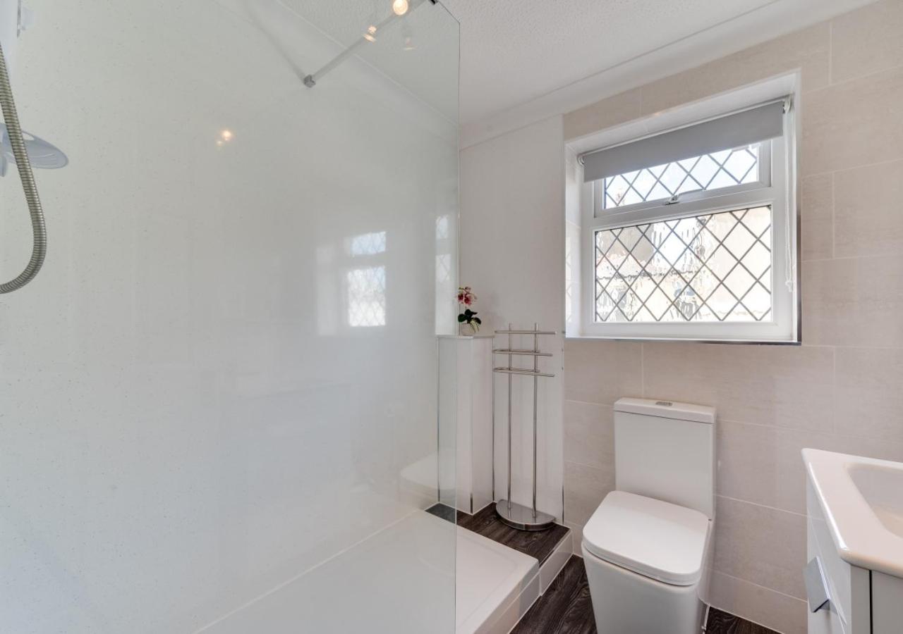 3 Bed in Torquay oc-h28551
