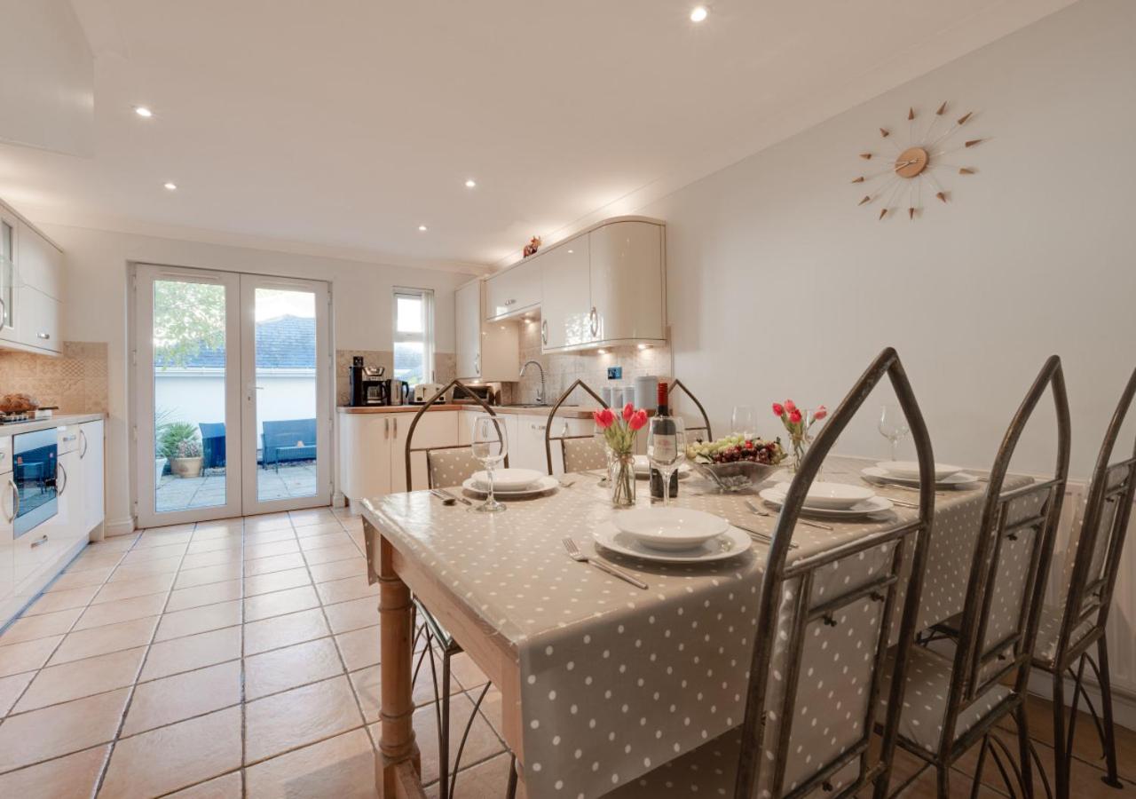 3 Bed in Torquay oc-hesmew view 4