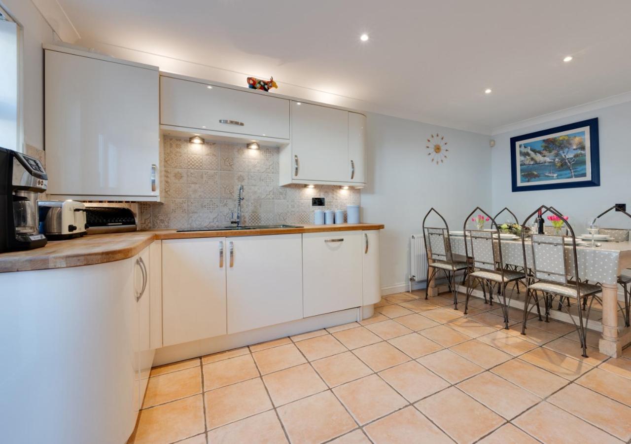 3 Bed in Torquay oc-hesmew view 5