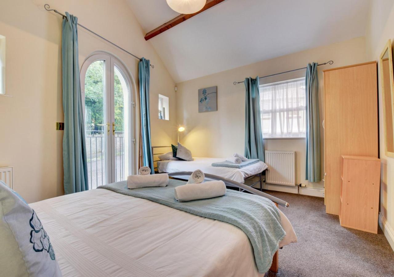 2 Bed in Torquay oc-h25471