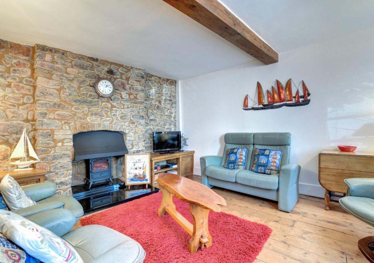 3 Bed in Torquay oc-h75059