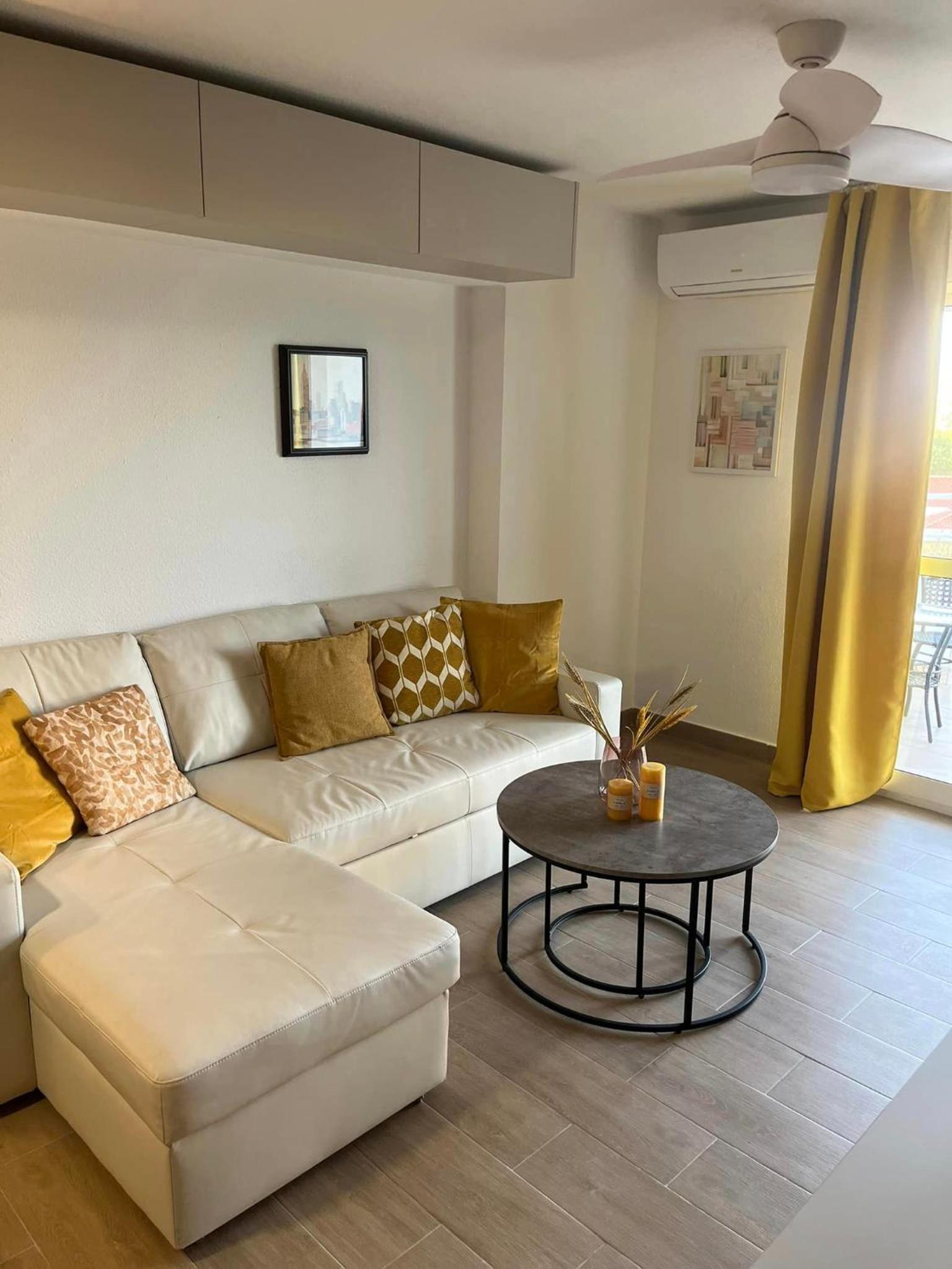 Sunny Apartment Aquario