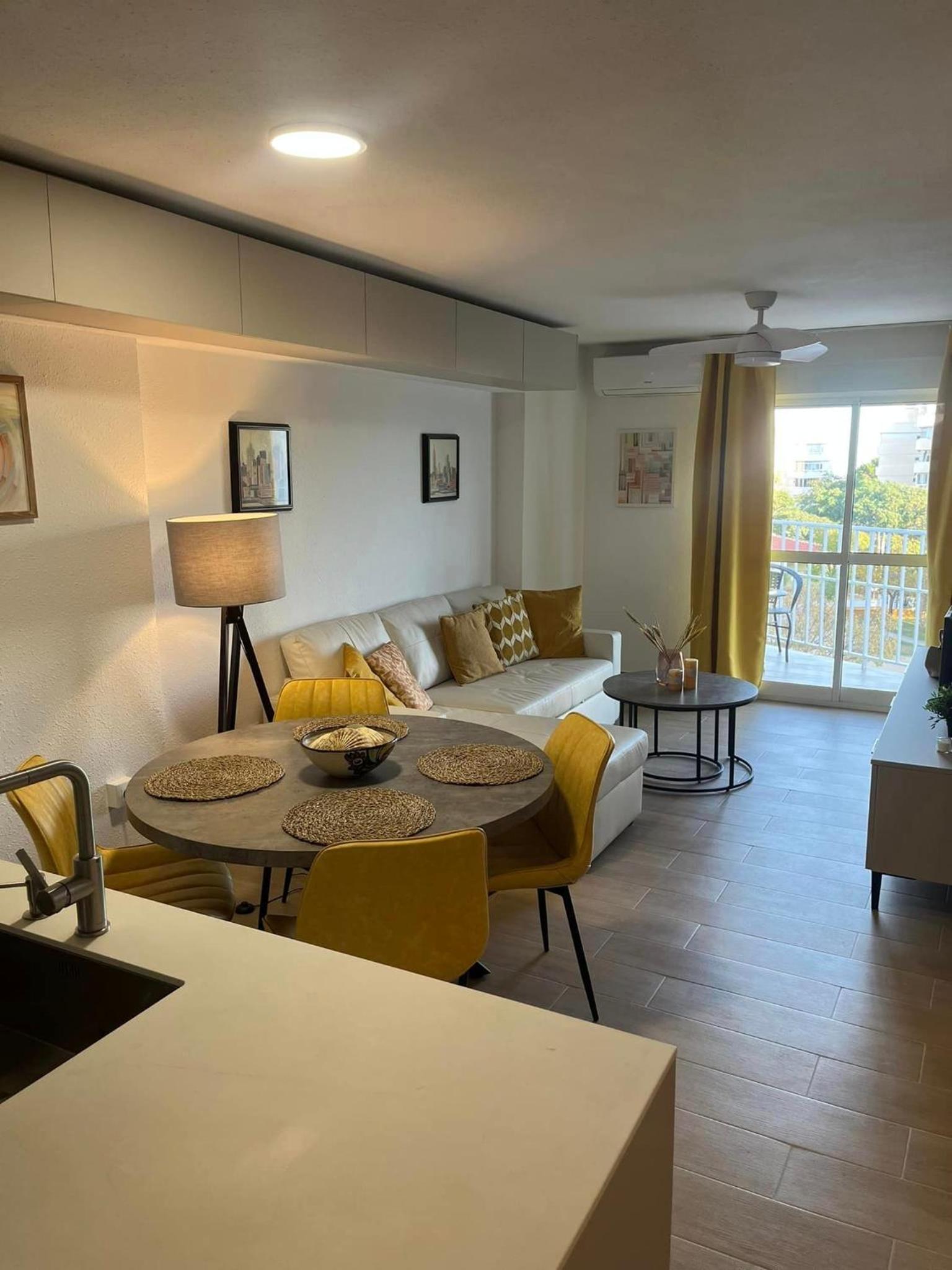 Sunny Apartment Aquario