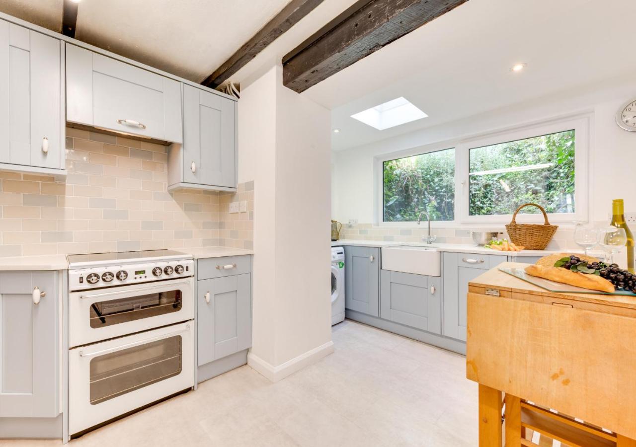 Chart Cottage