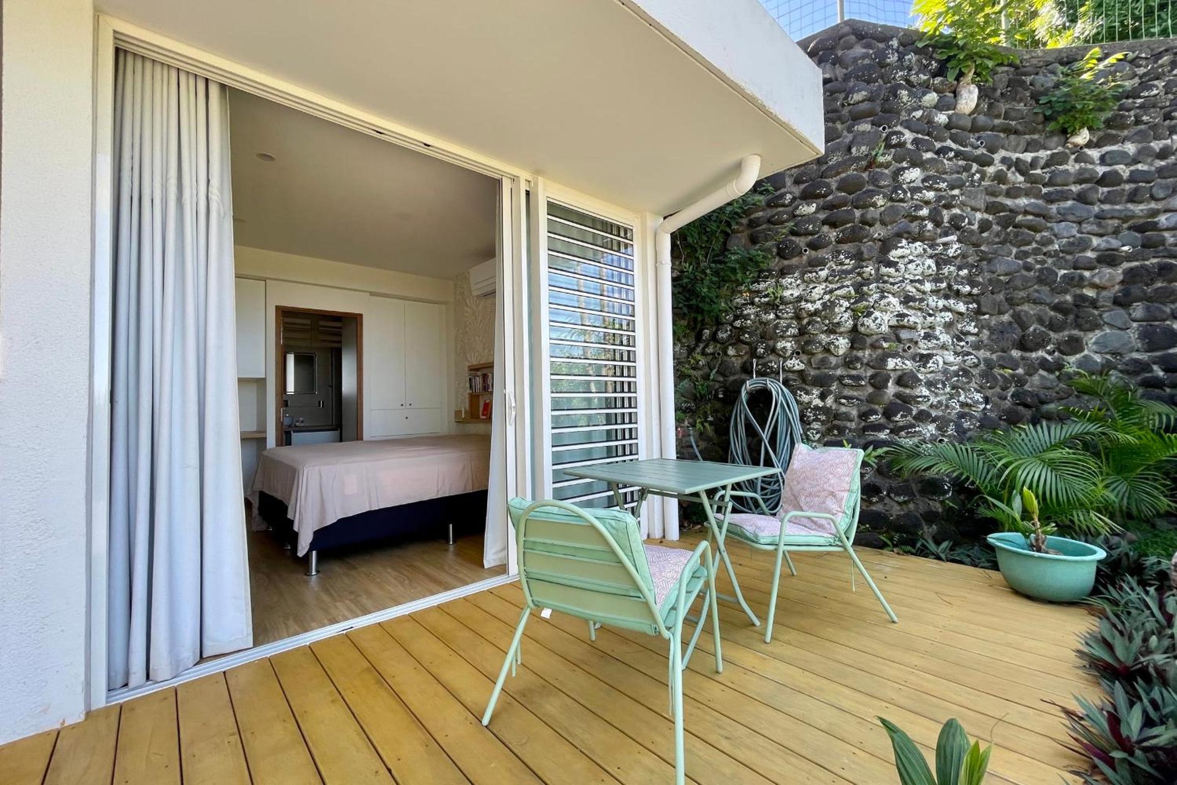 Villa Menemene one of a kind place in Tahiti view 4