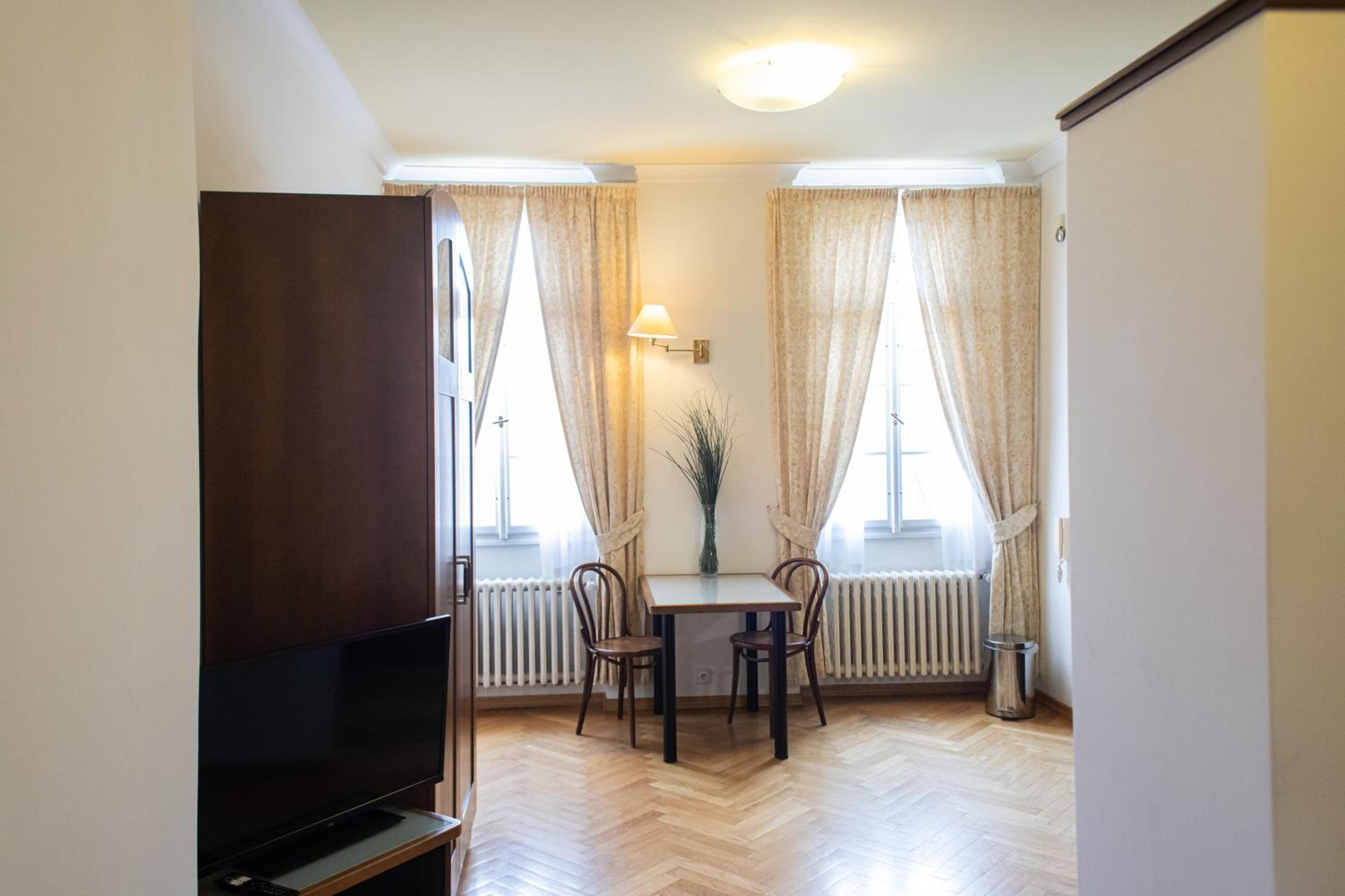 Residence Thunovska