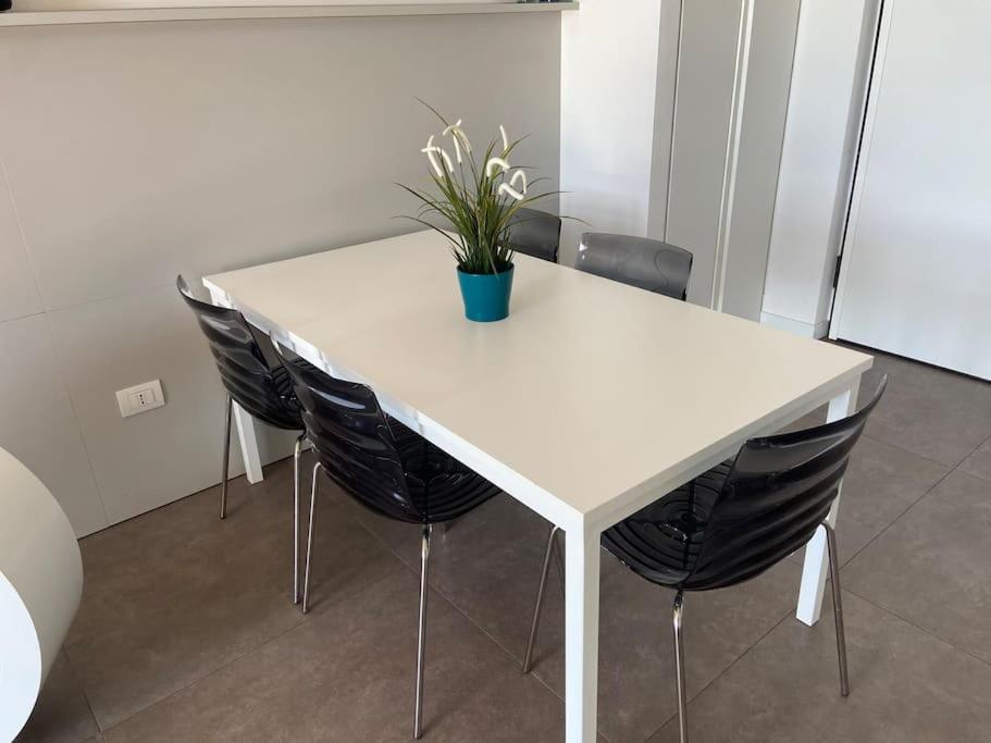 Piccolo paradiso vista lago con piscina privata