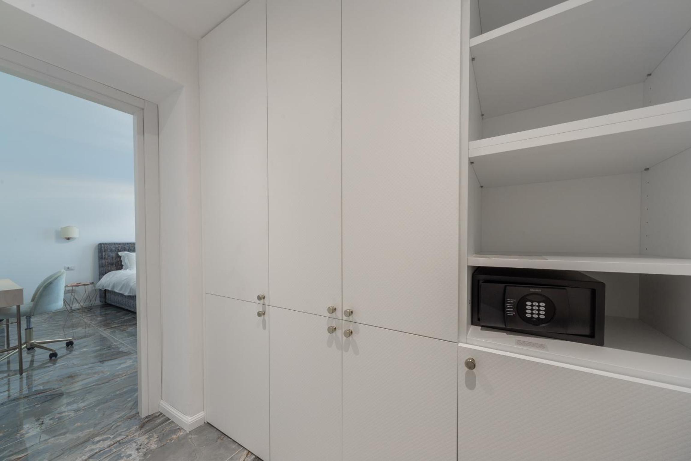 Duomo Smart Suites
